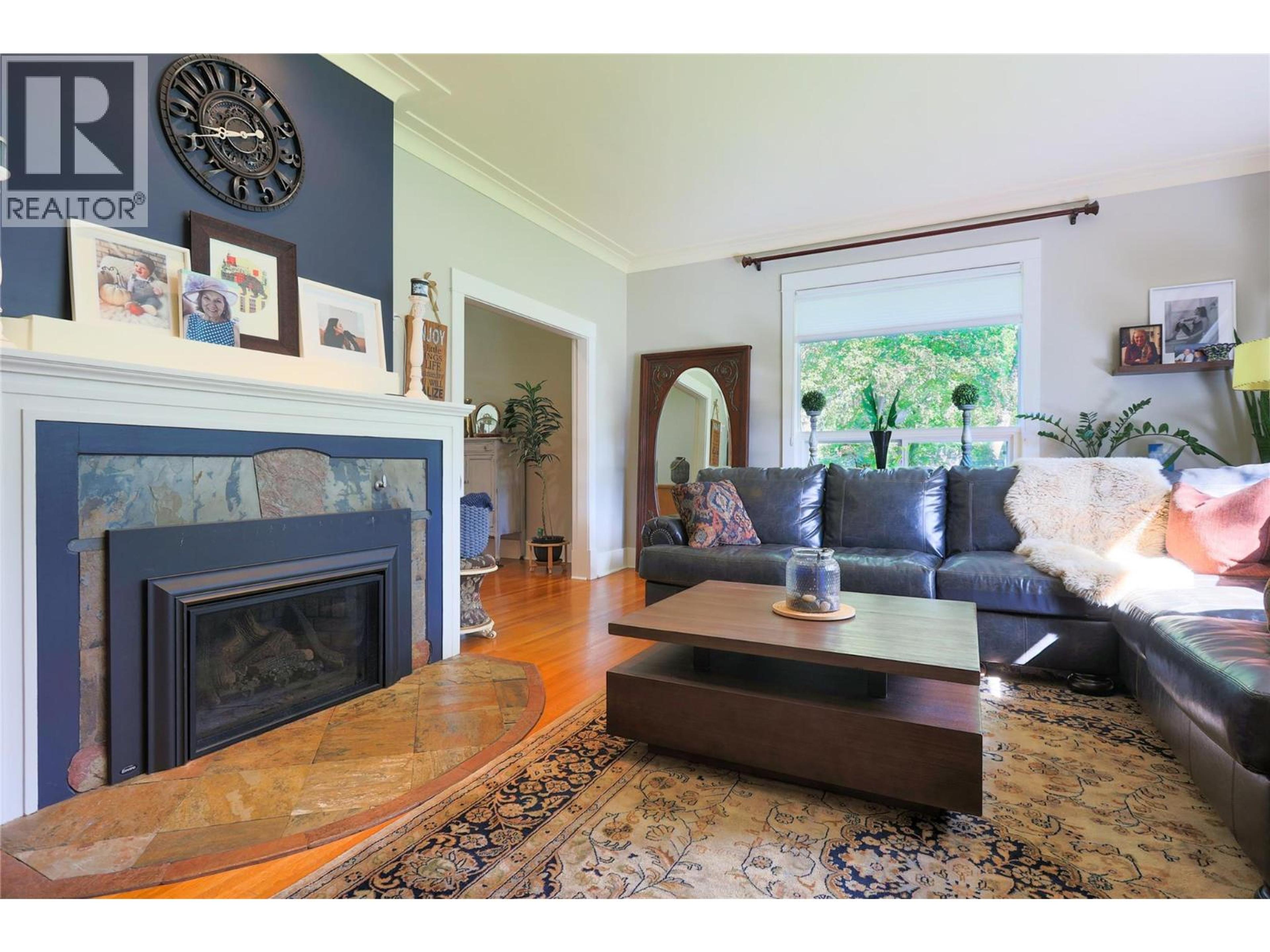 208 RITCHIE AVENUE - 5