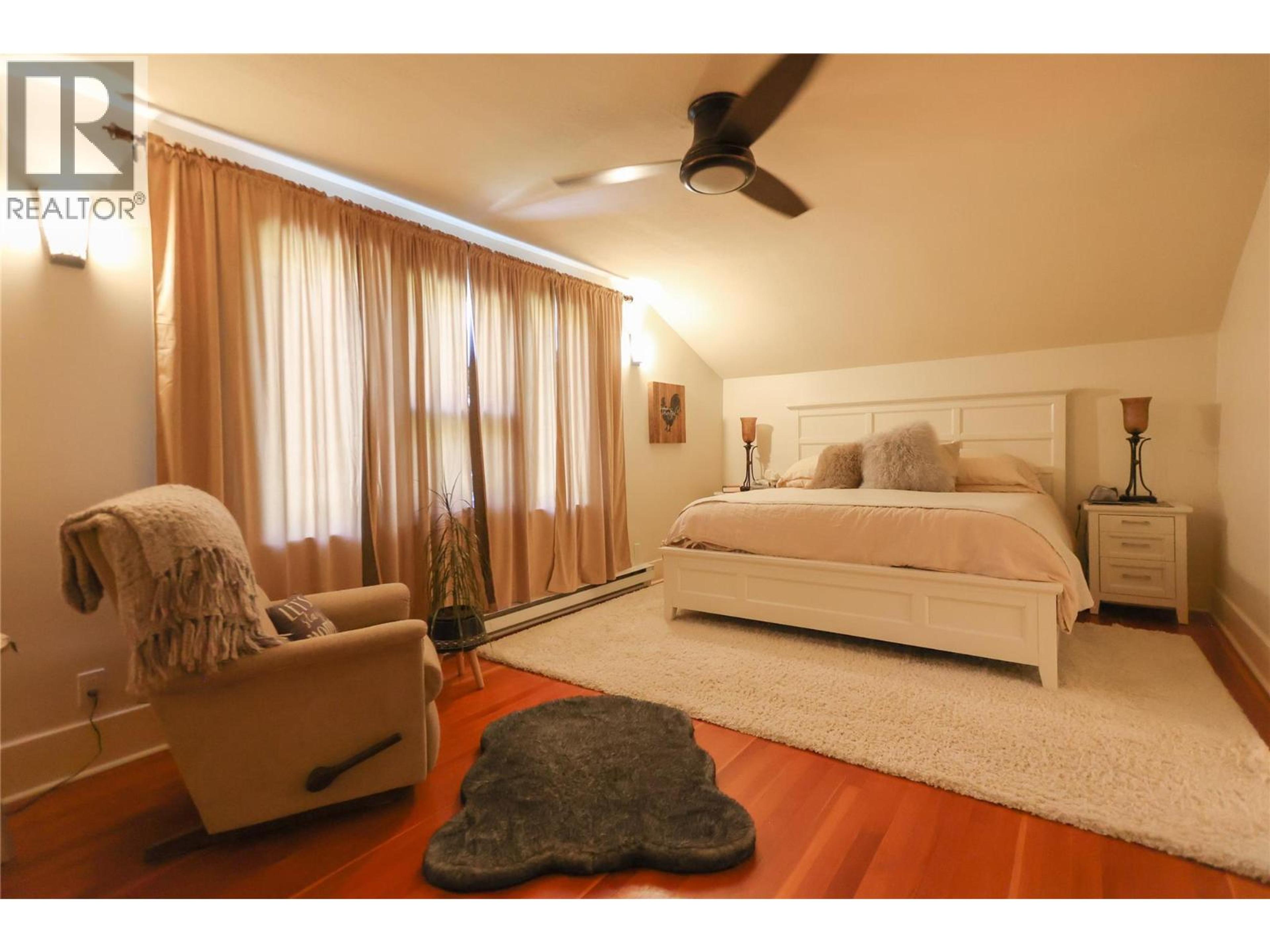 208 RITCHIE AVENUE - 33