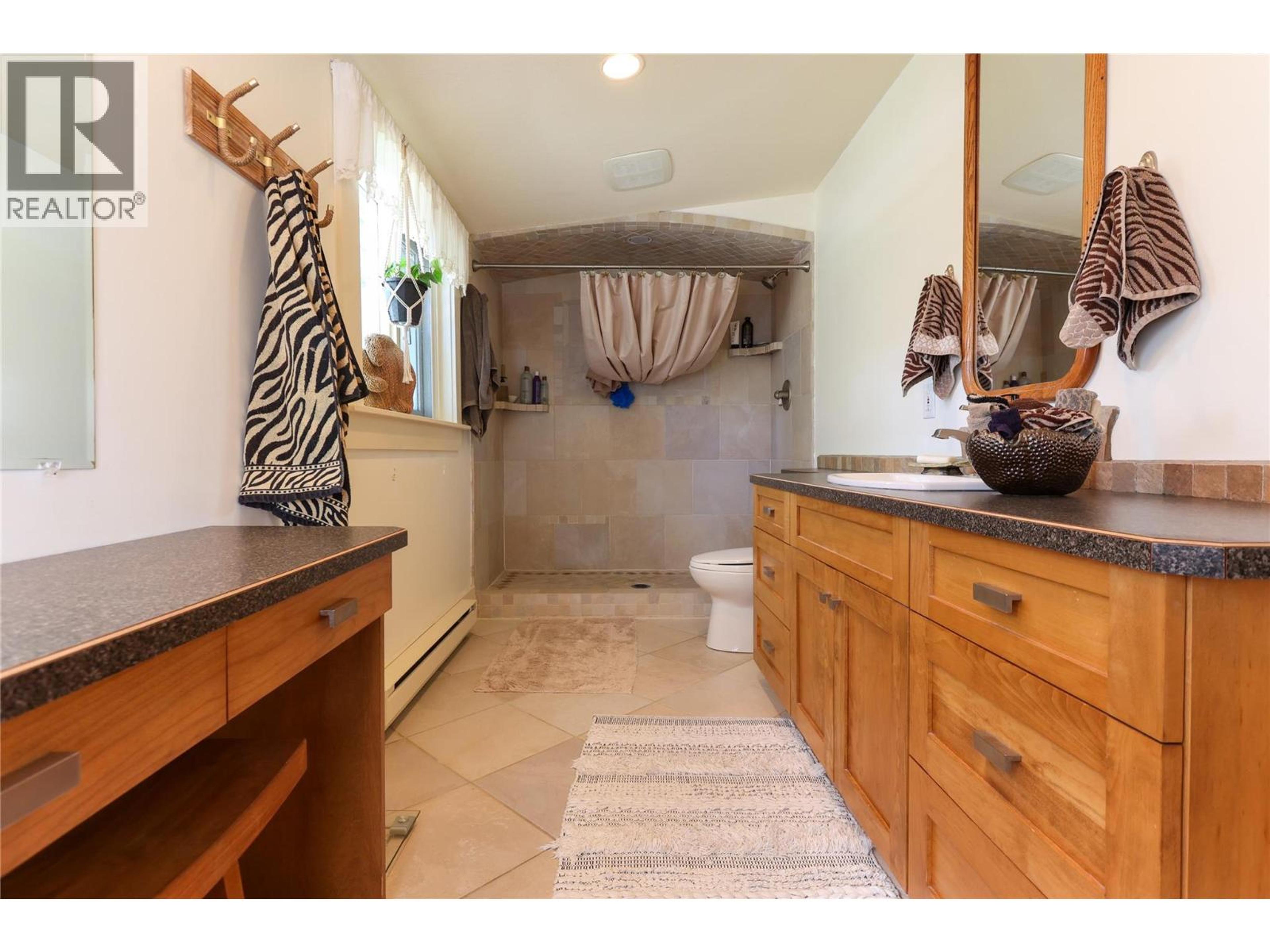 208 RITCHIE AVENUE - 30