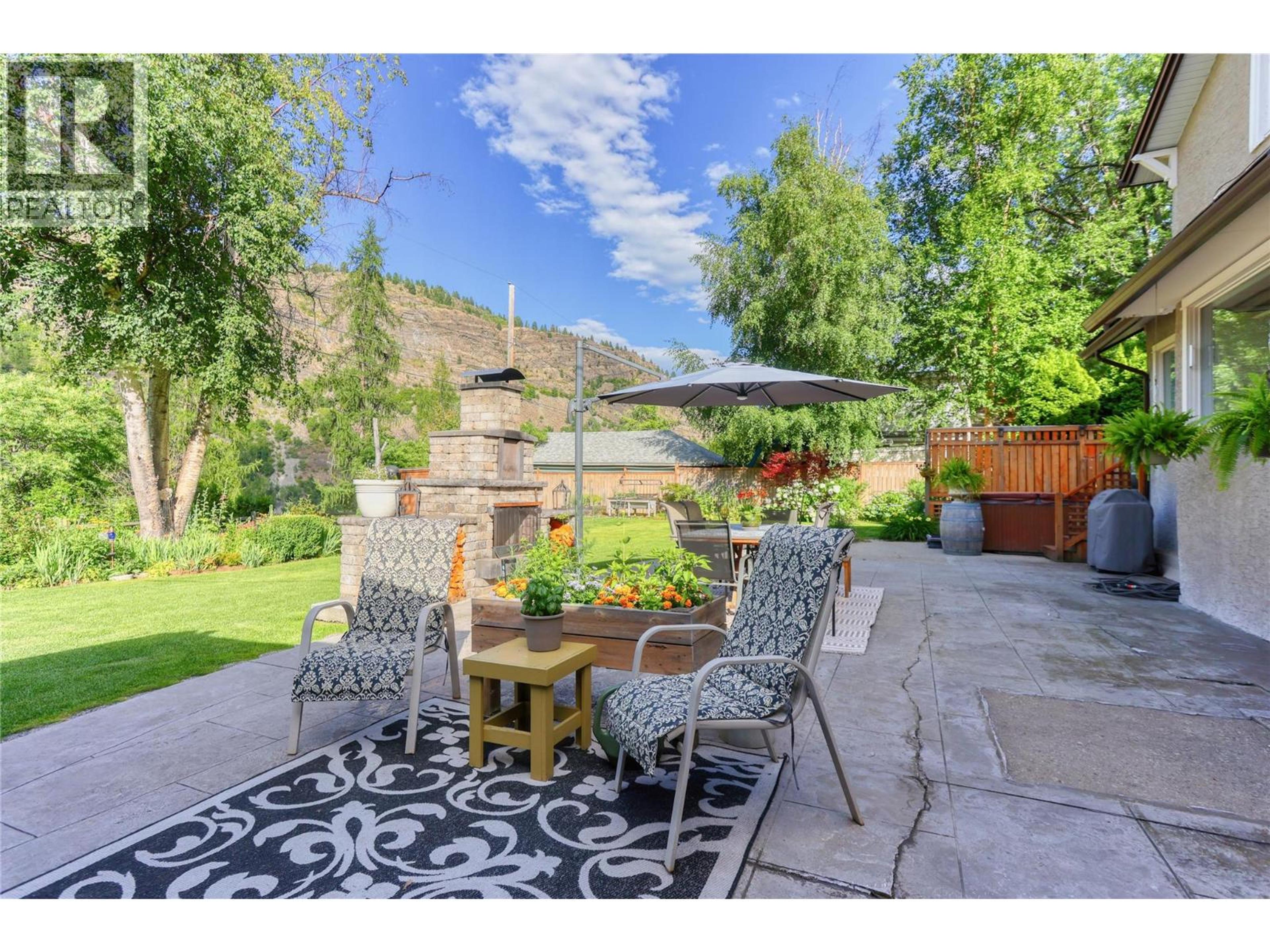 208 RITCHIE AVENUE - 44