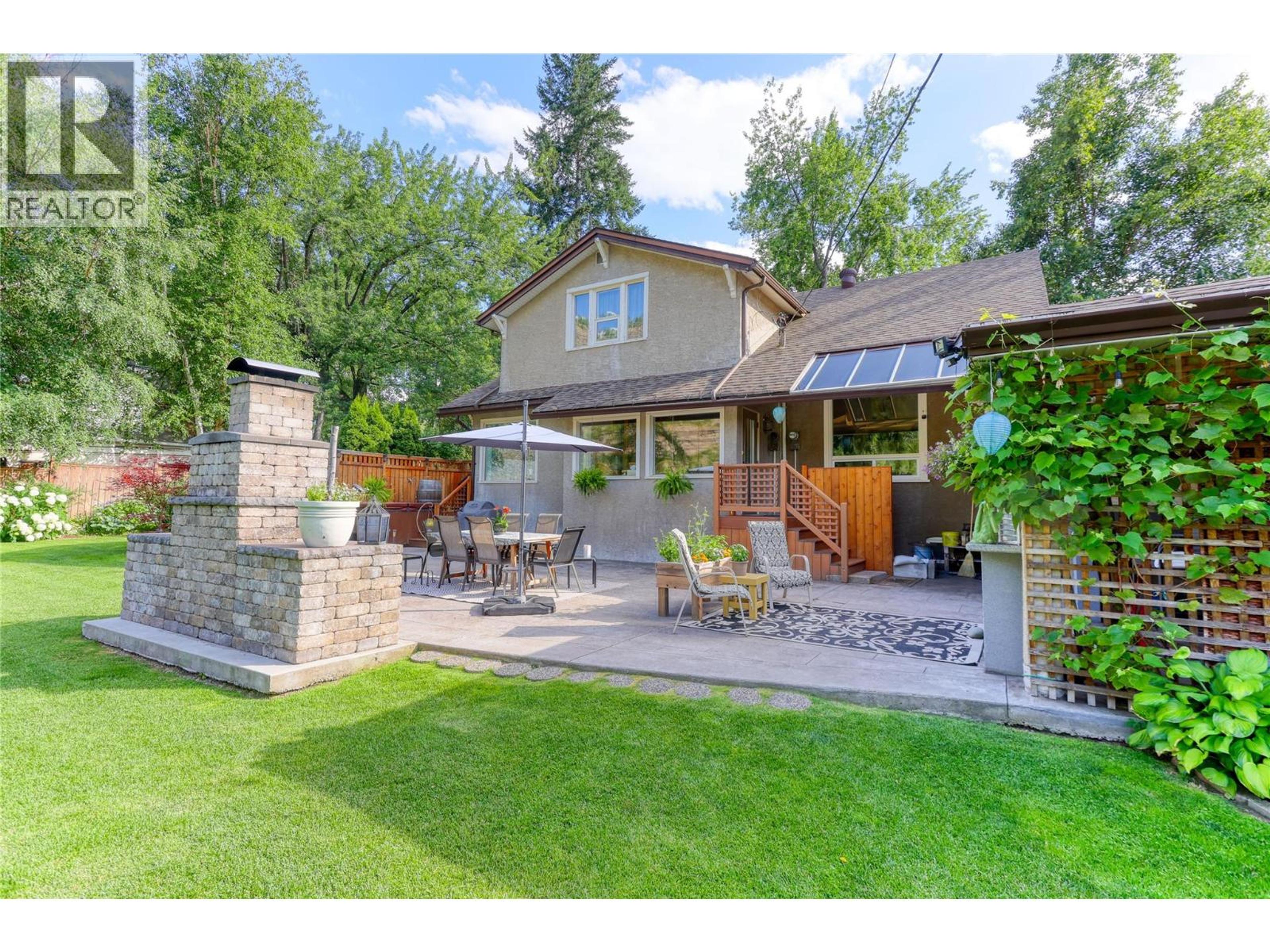 208 RITCHIE AVENUE - 38