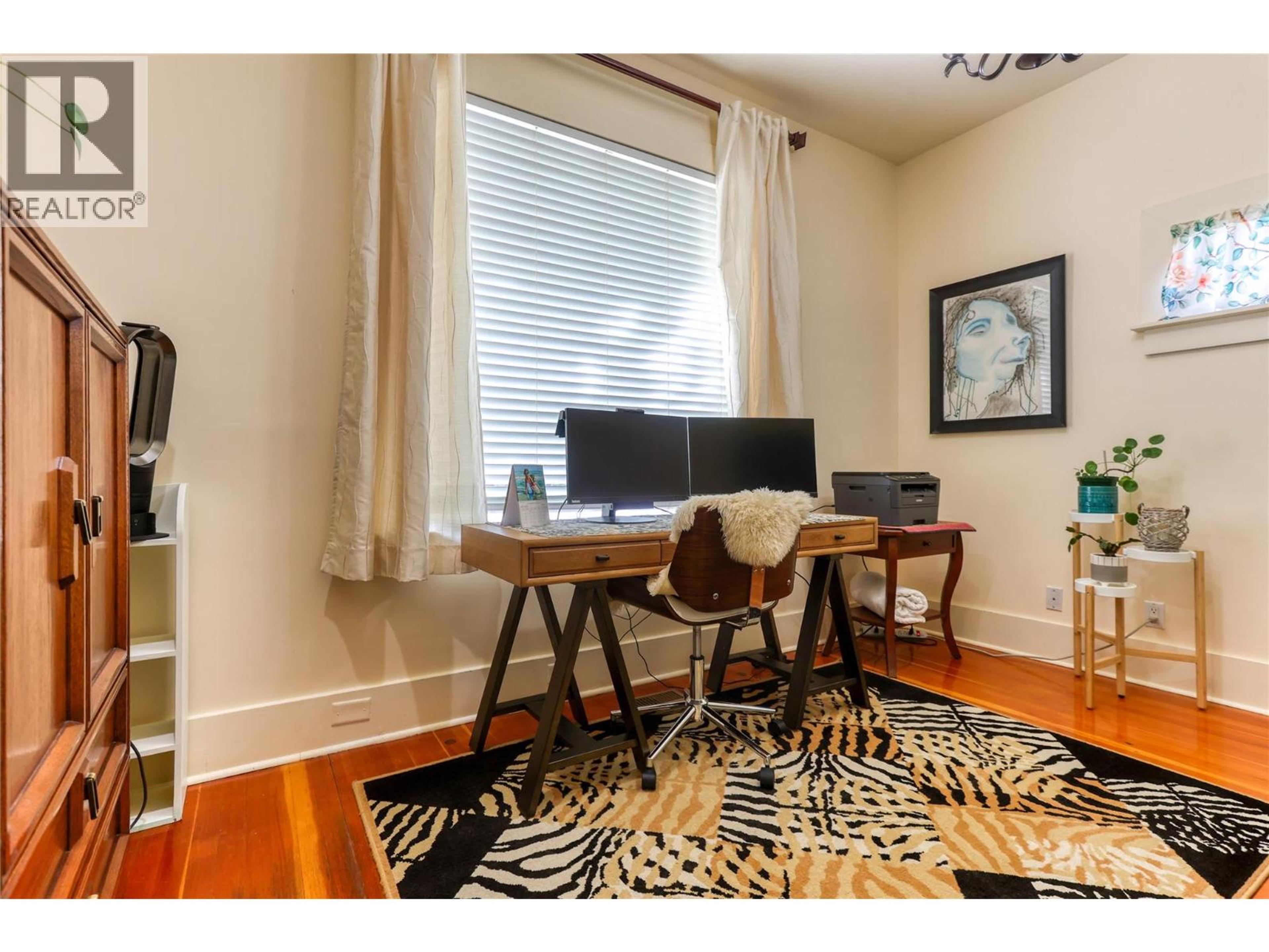 208 RITCHIE AVENUE - 21