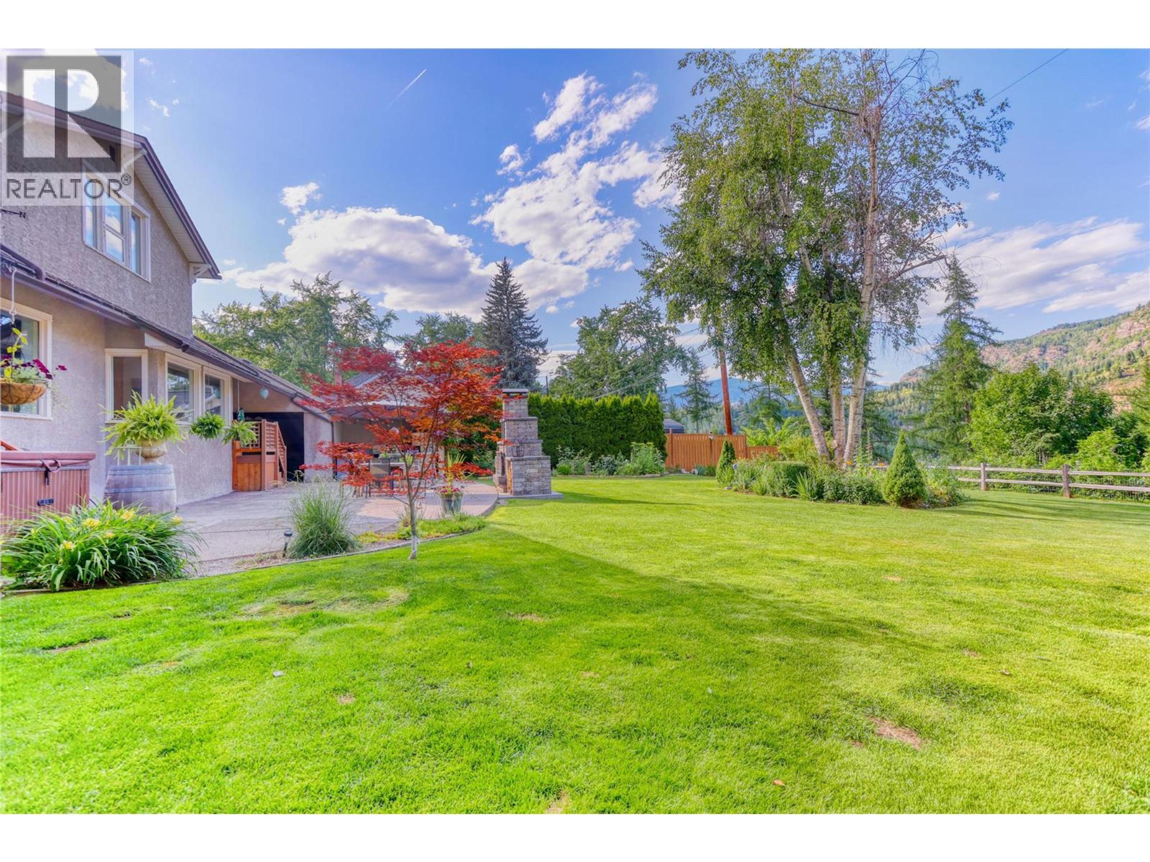 208 RITCHIE AVENUE - 37