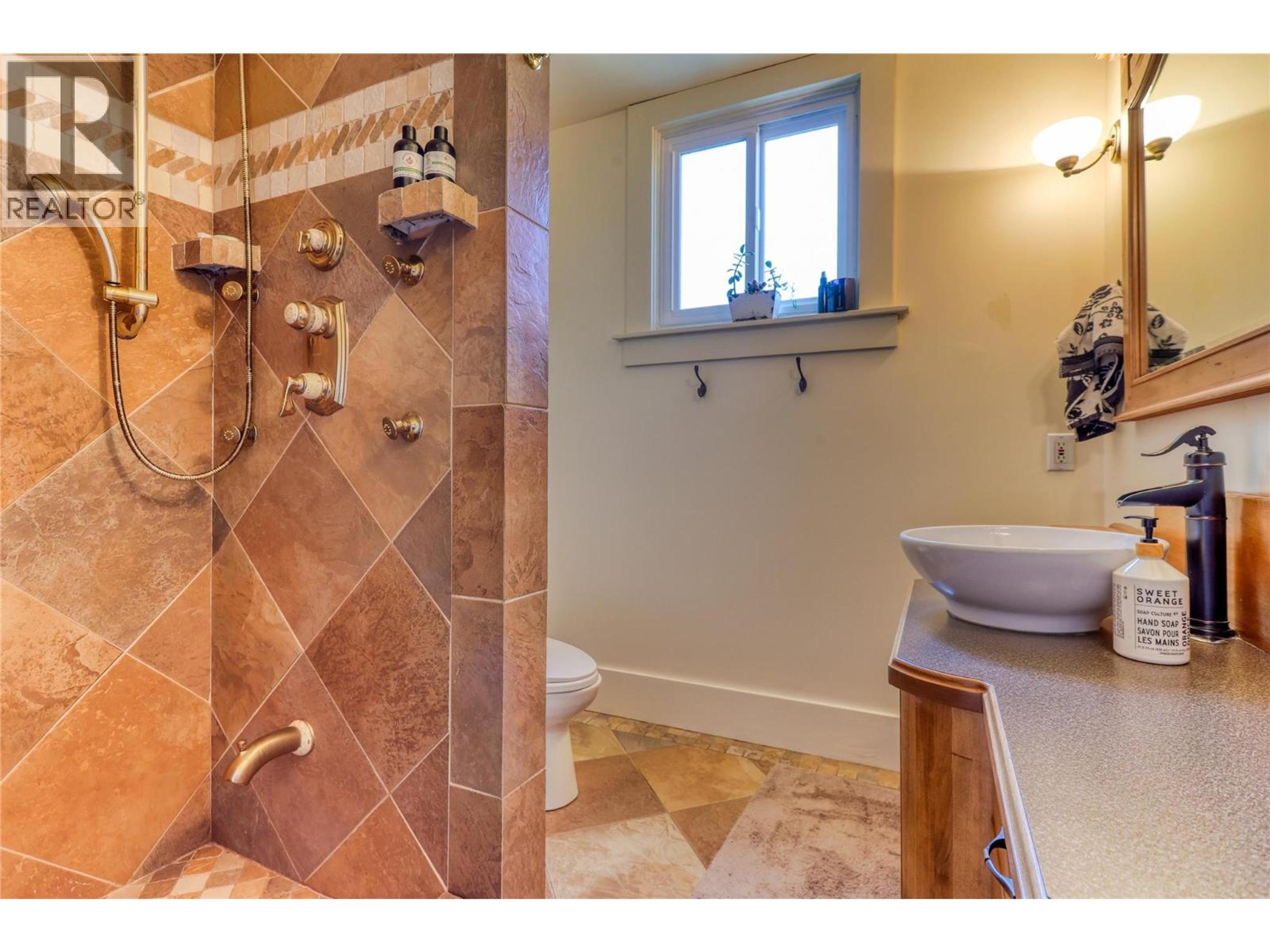 208 RITCHIE AVENUE - 19