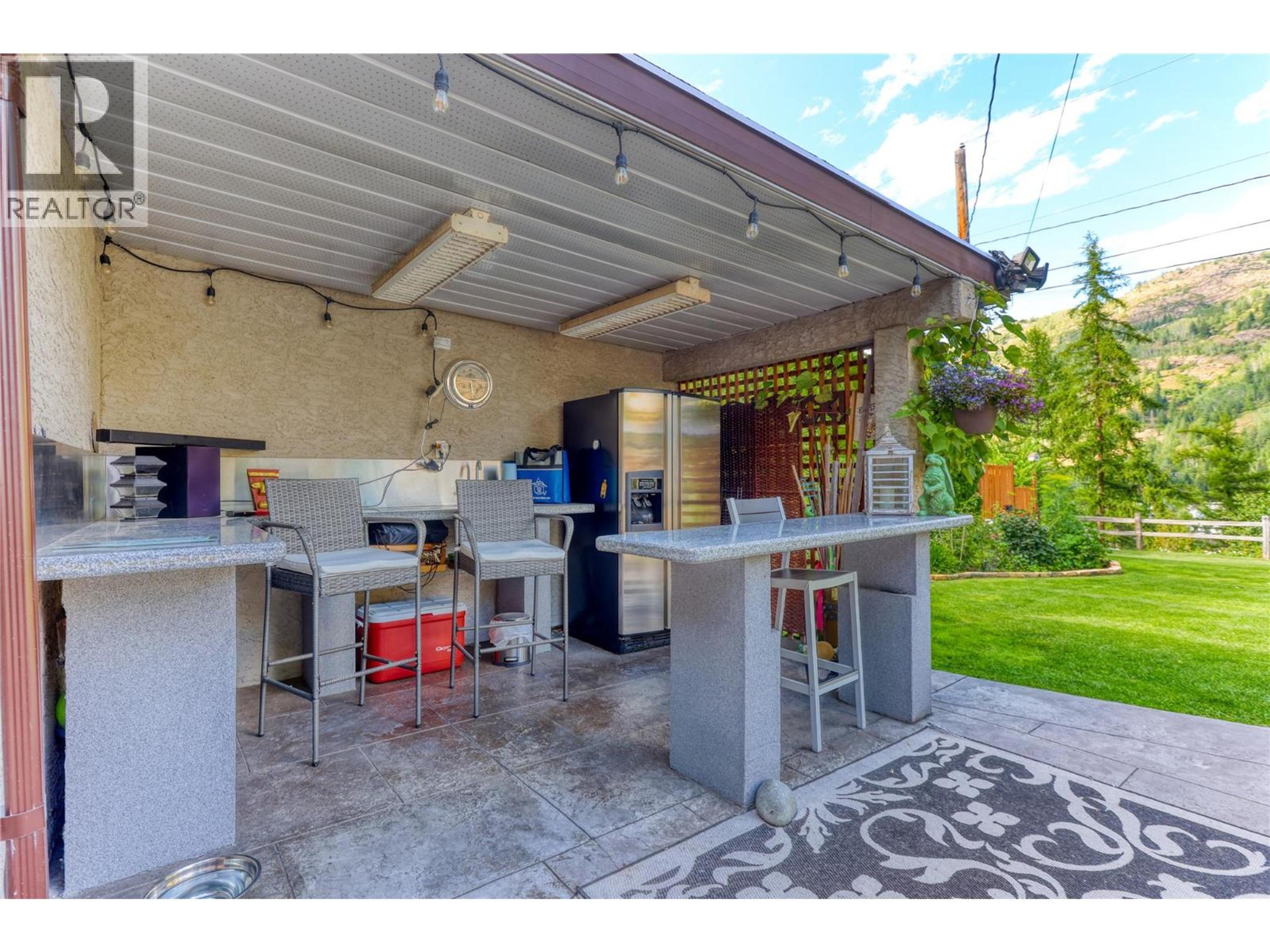 208 RITCHIE AVENUE - 41