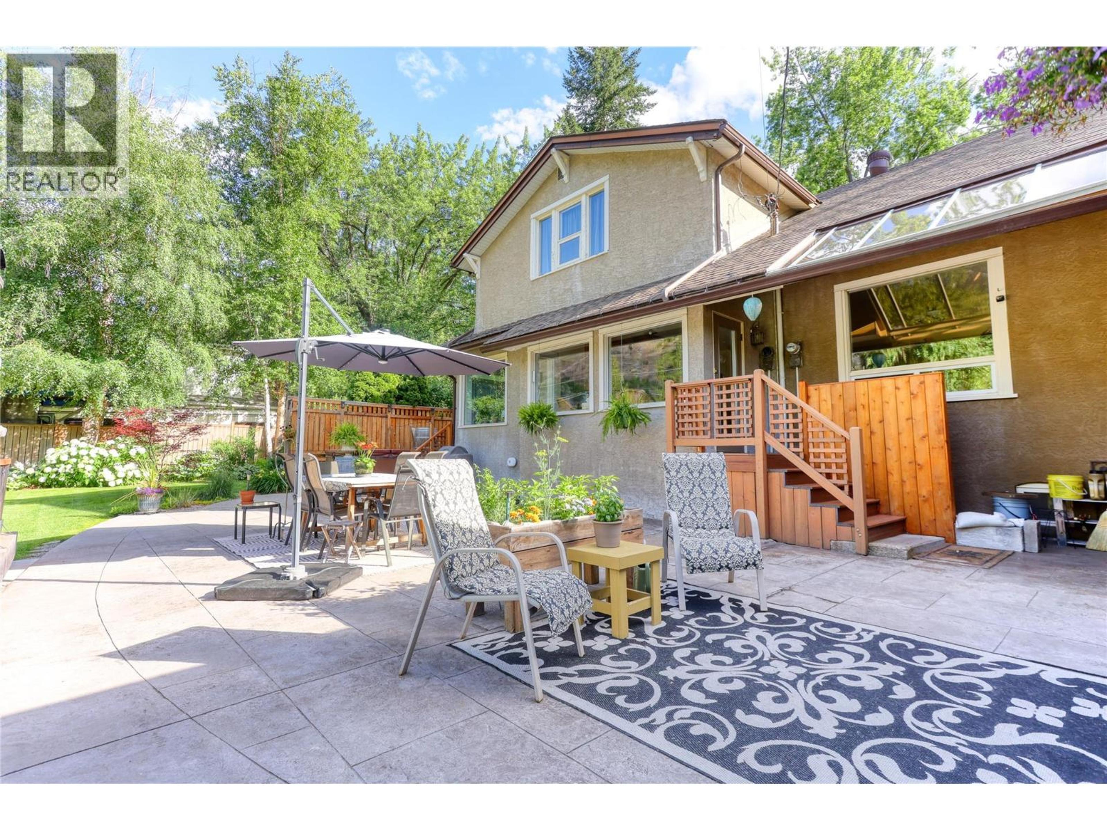 208 RITCHIE AVENUE - 43