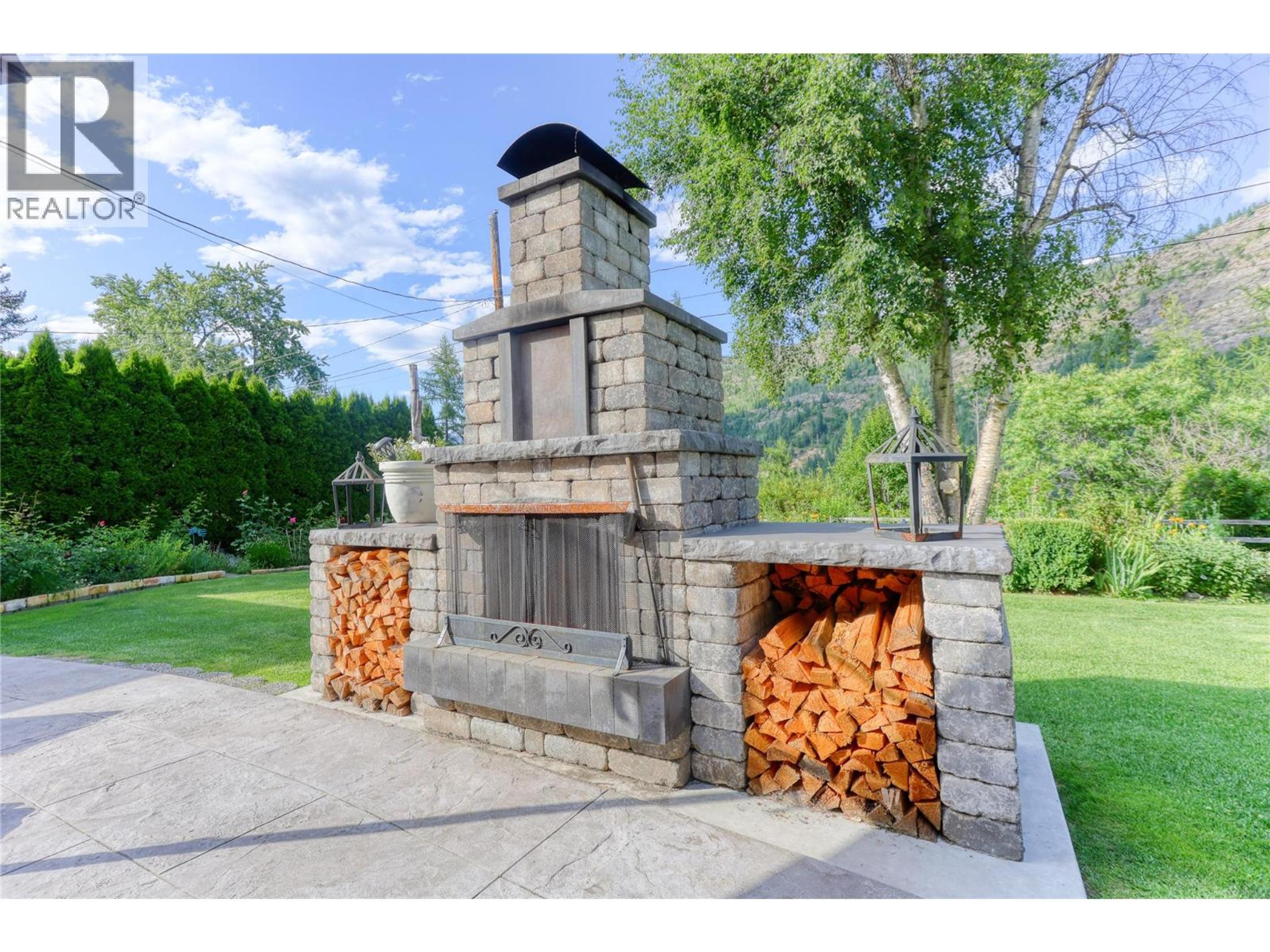 208 RITCHIE AVENUE - 39