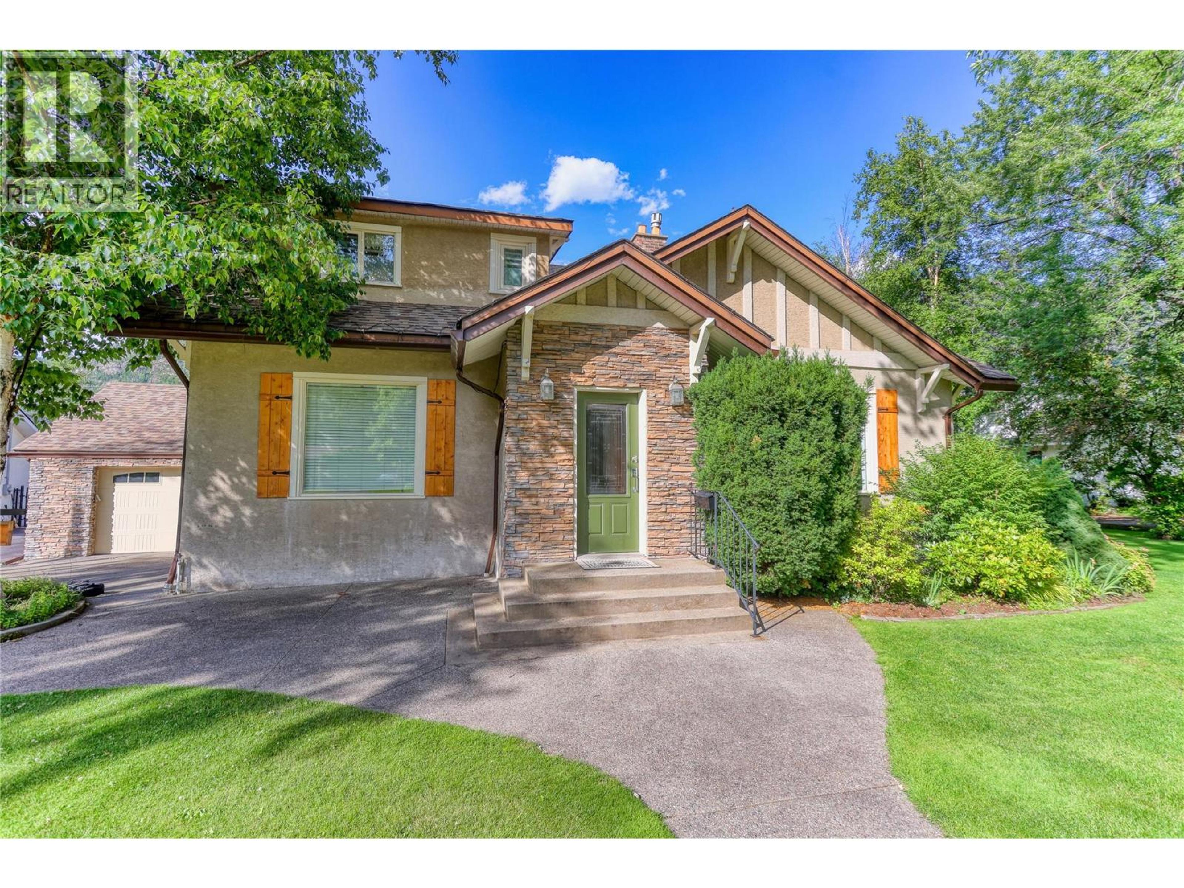 208 RITCHIE AVENUE - 47