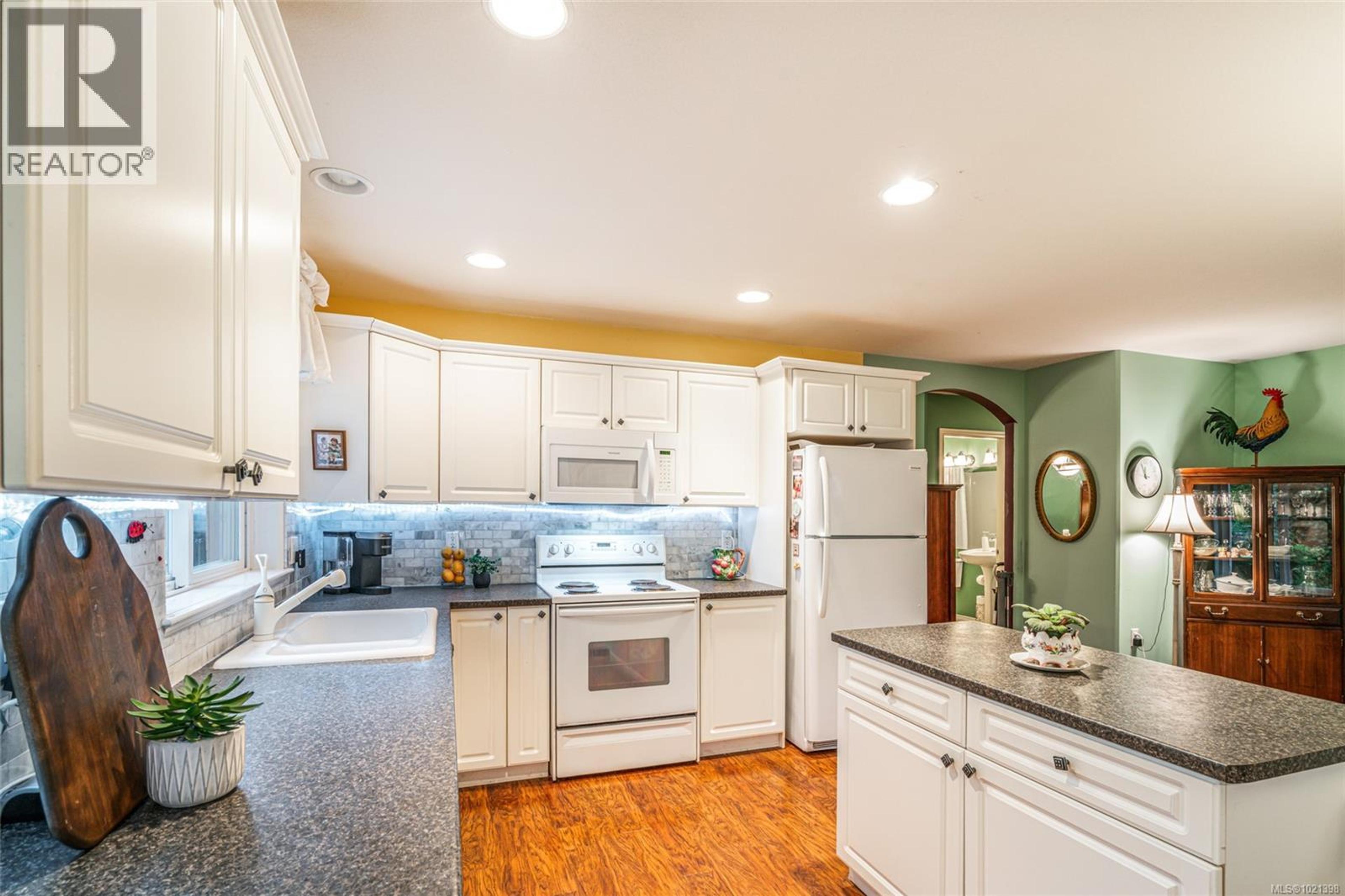 83 BRIDGEWATER LANE - 18