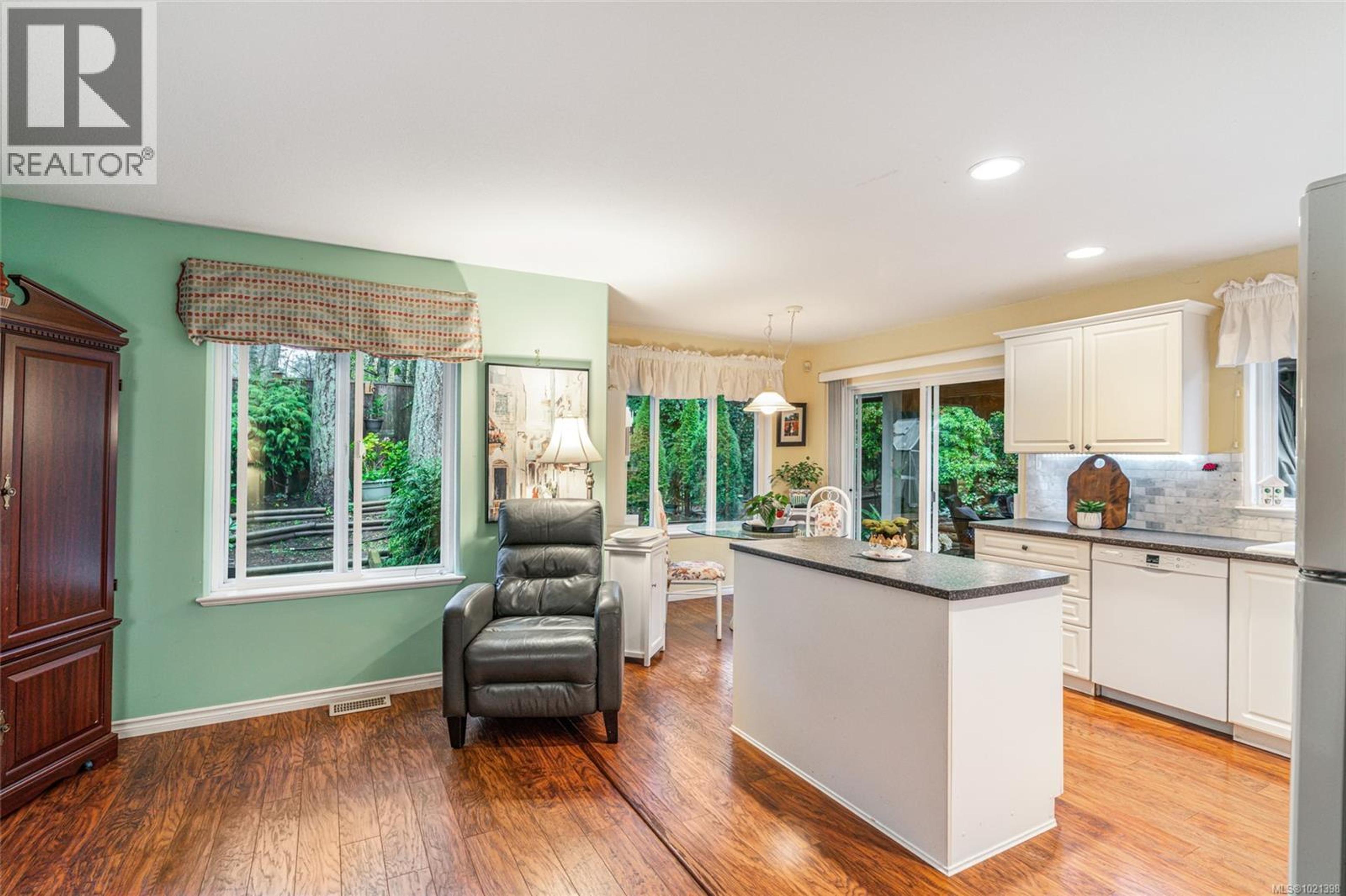 83 BRIDGEWATER LANE - 23