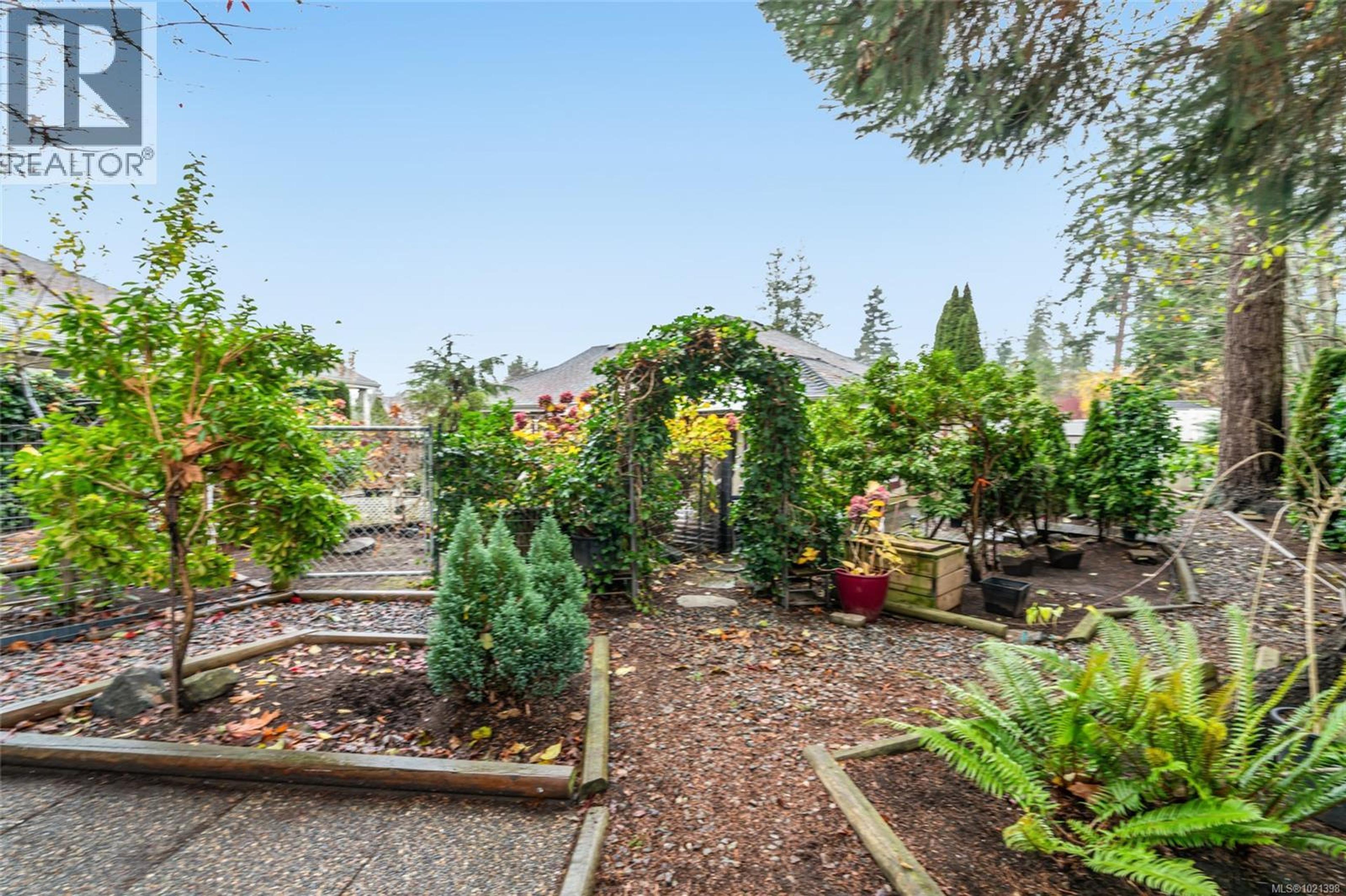 83 BRIDGEWATER LANE - 38