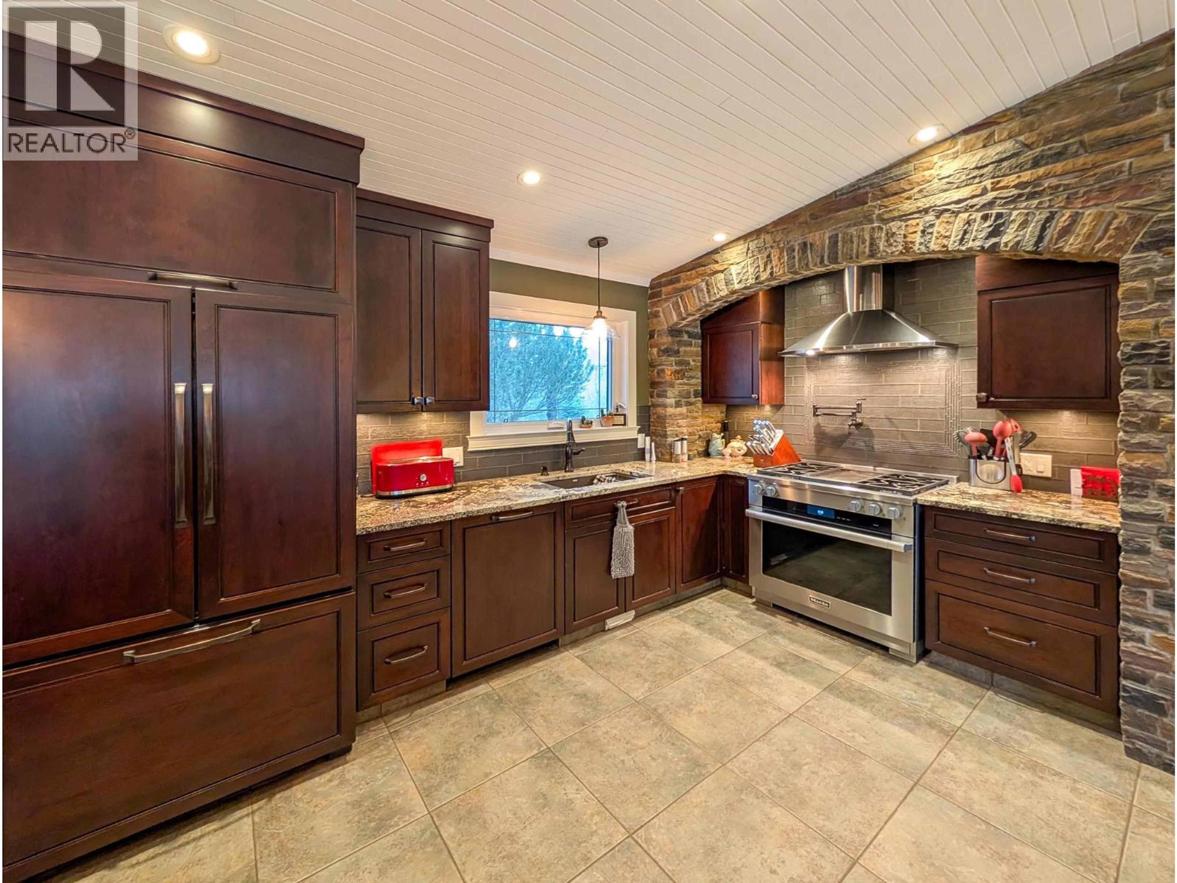 11400 MAURAEN DRIVE - 13