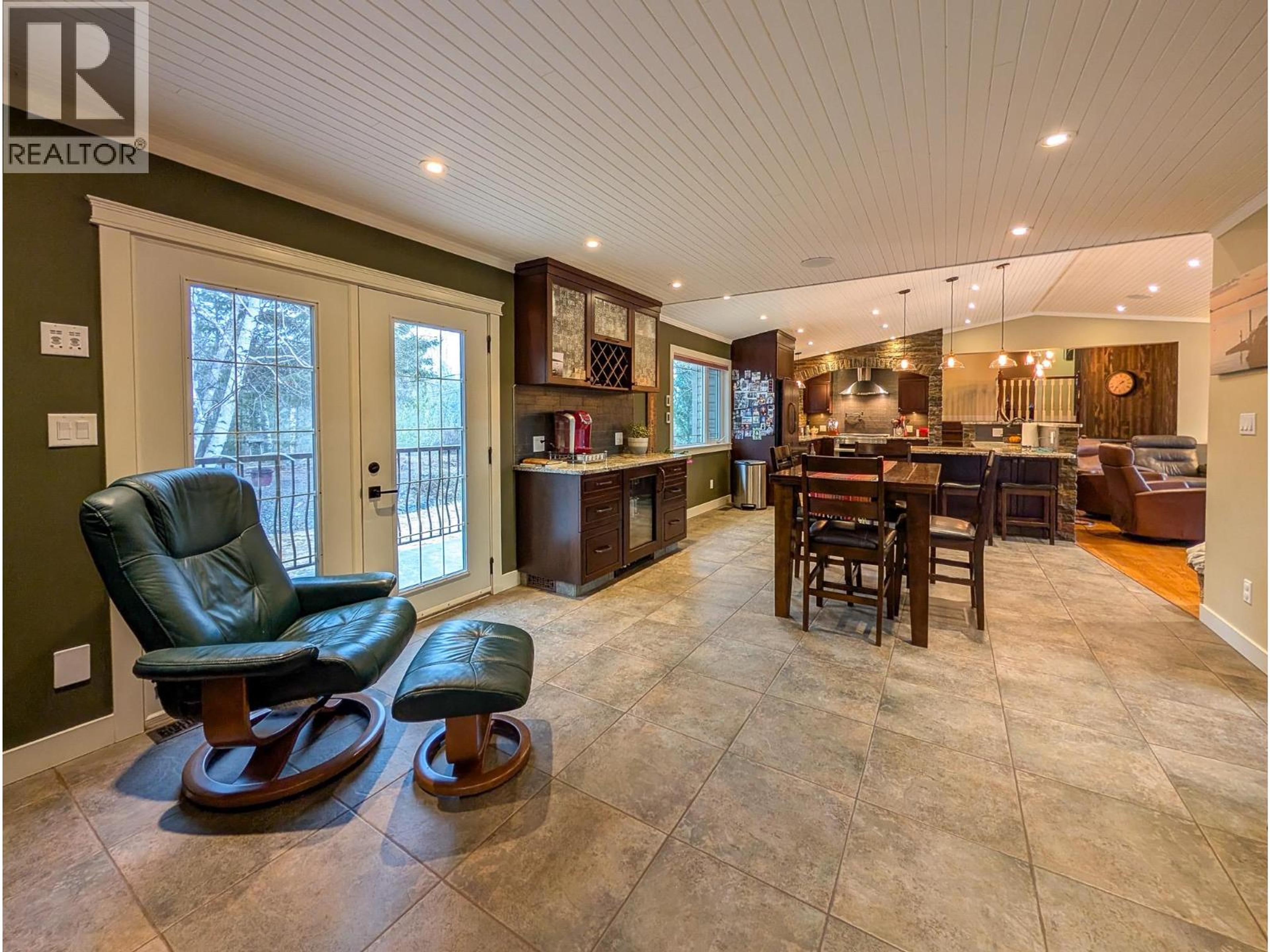 11400 MAURAEN DRIVE - 19