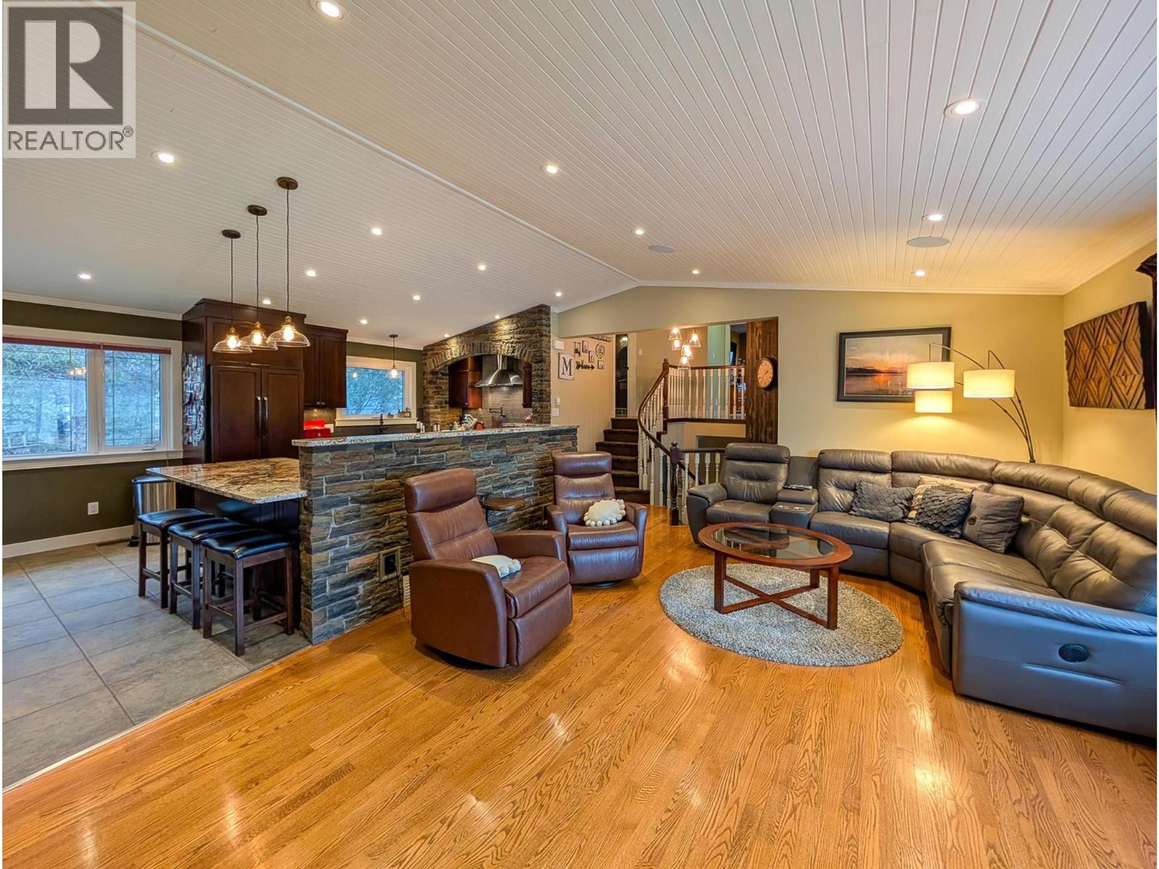 11400 MAURAEN DRIVE - 21