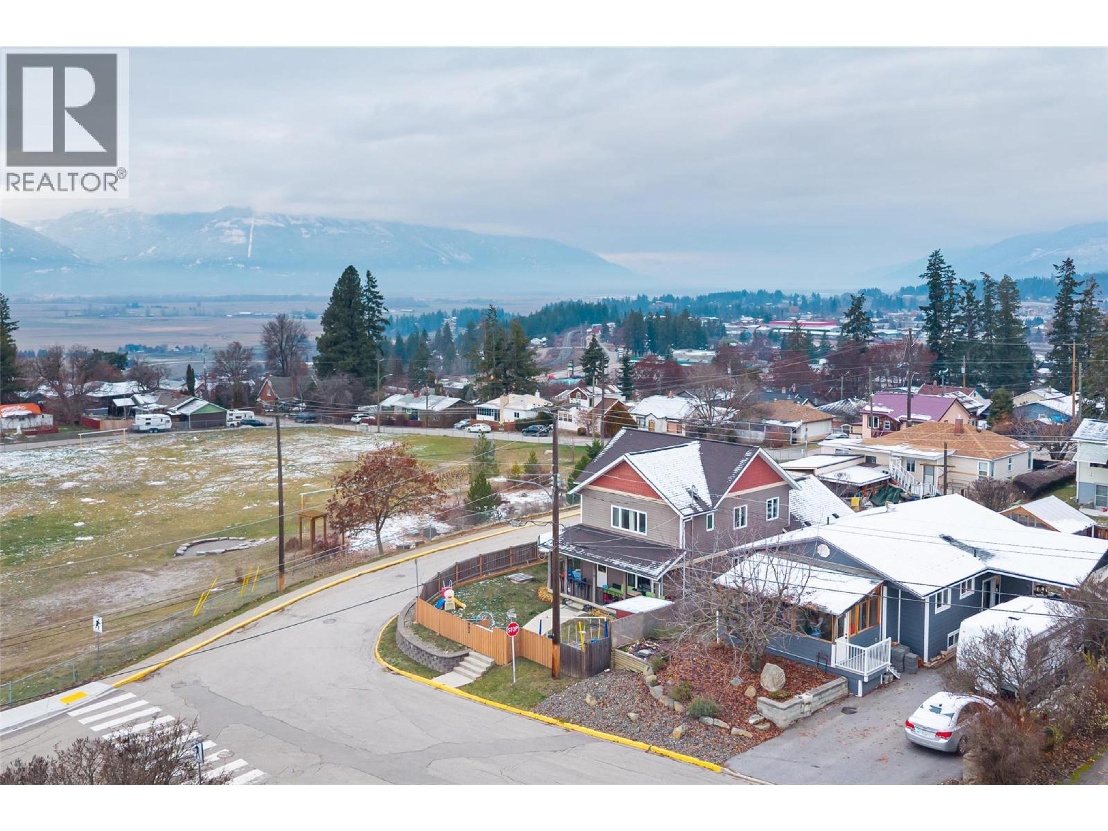 902 MURDOCH STREET - 28