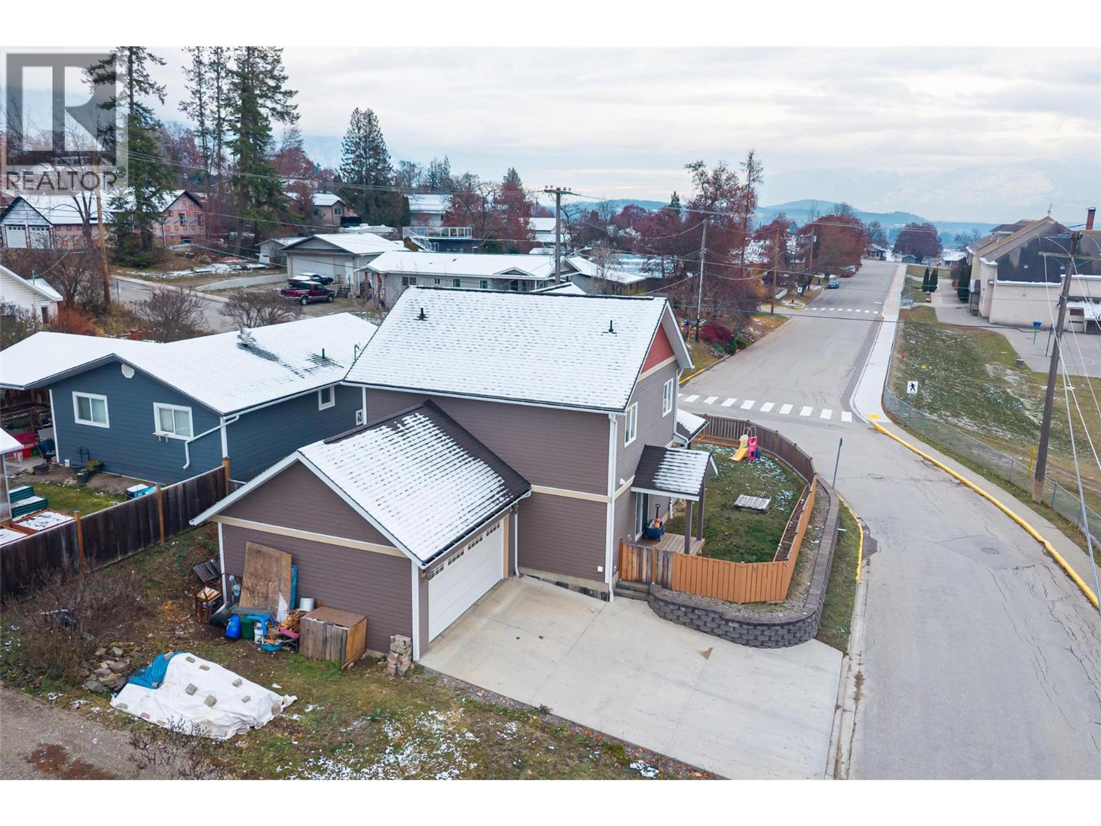 902 MURDOCH STREET - 29