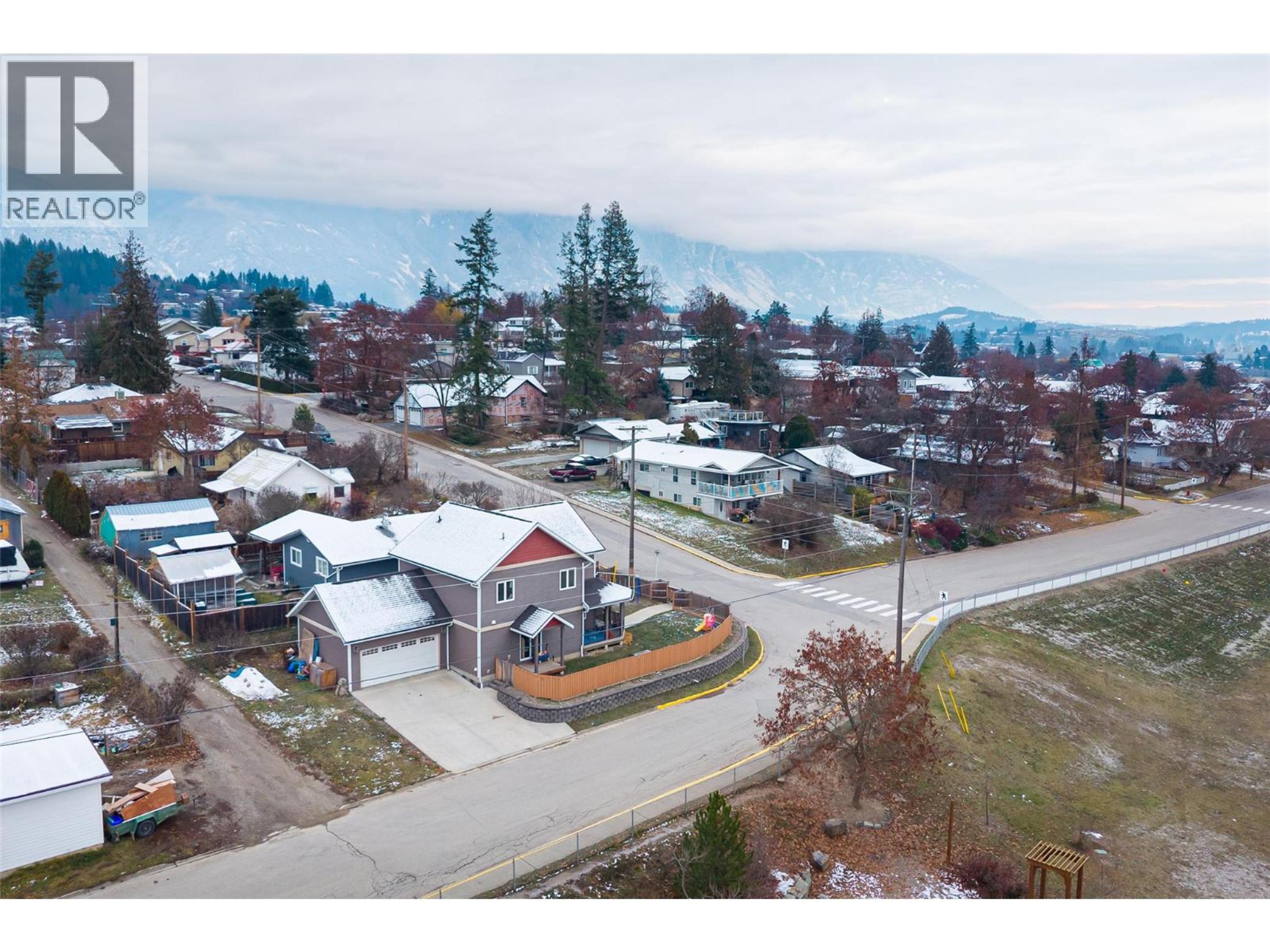 902 MURDOCH STREET - 27