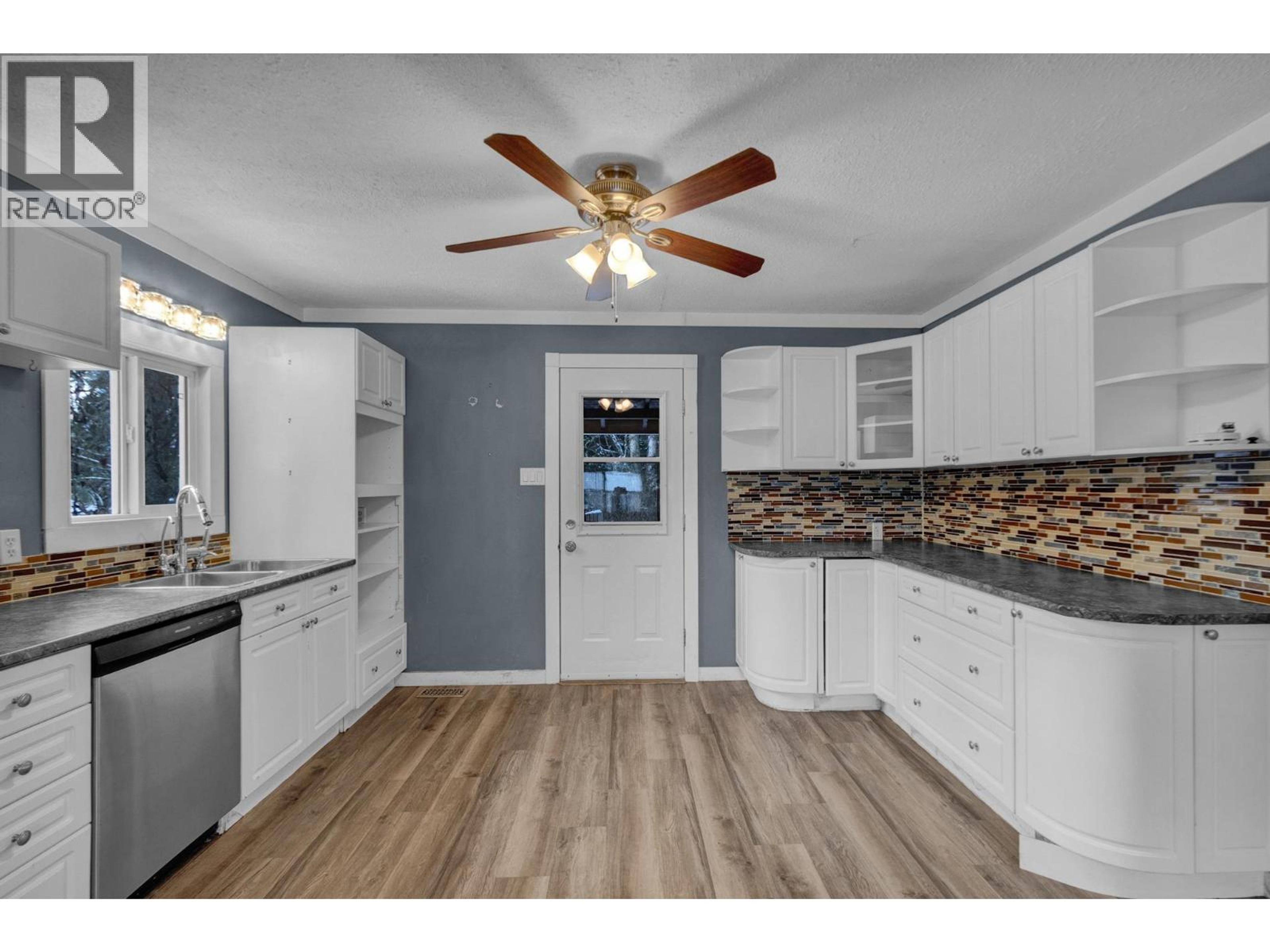 9147 NORTH KELLY ROAD - 11