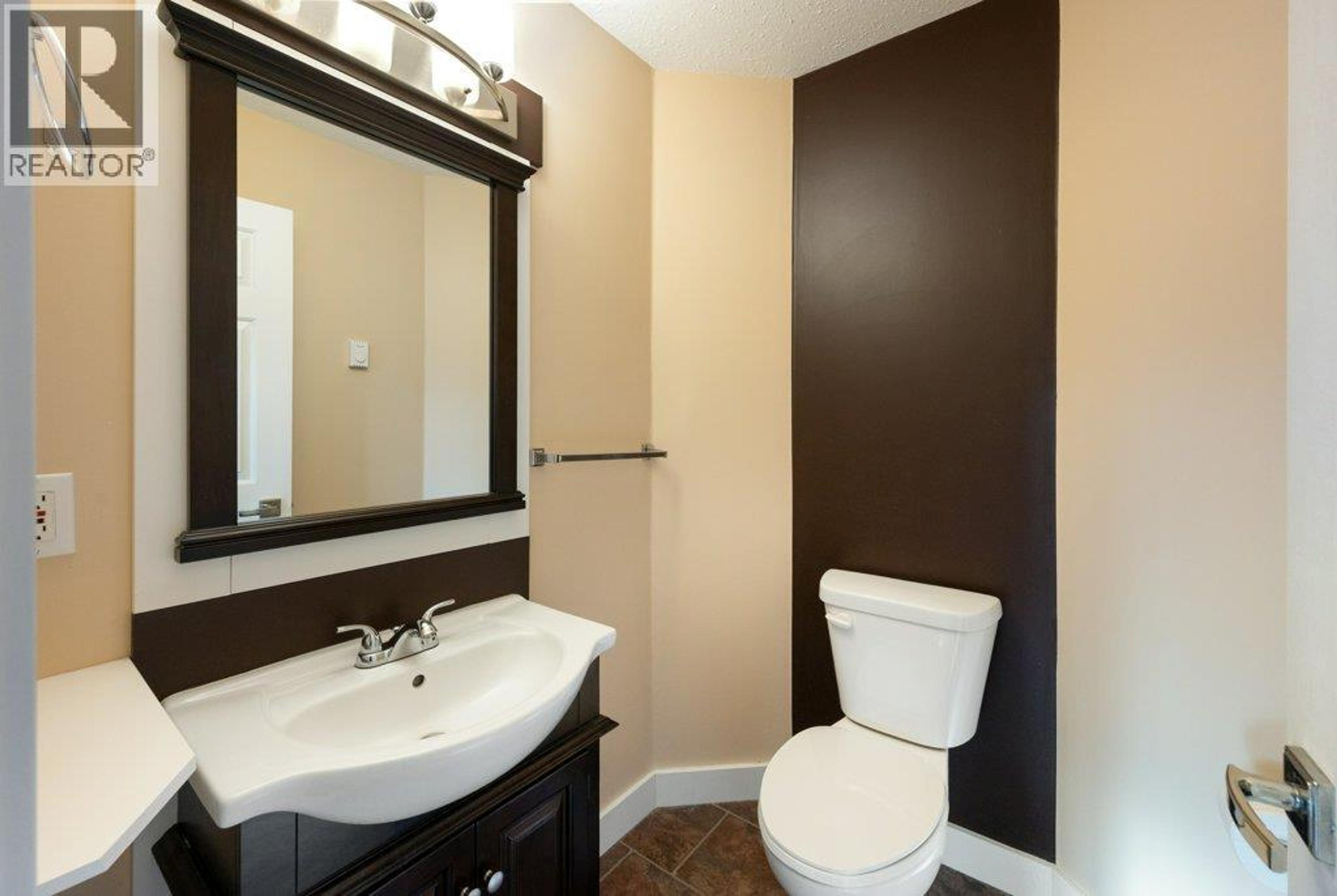 #206 6201 MAPLE DRIVE - 17