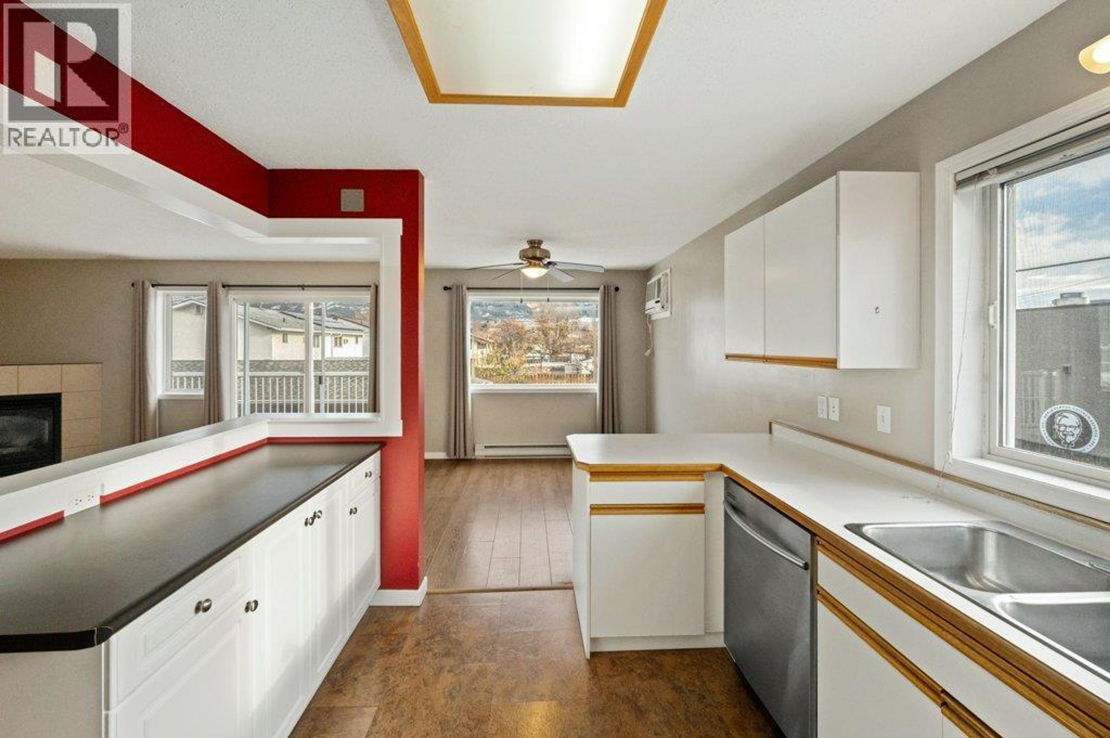 #206 6201 MAPLE DRIVE - 16