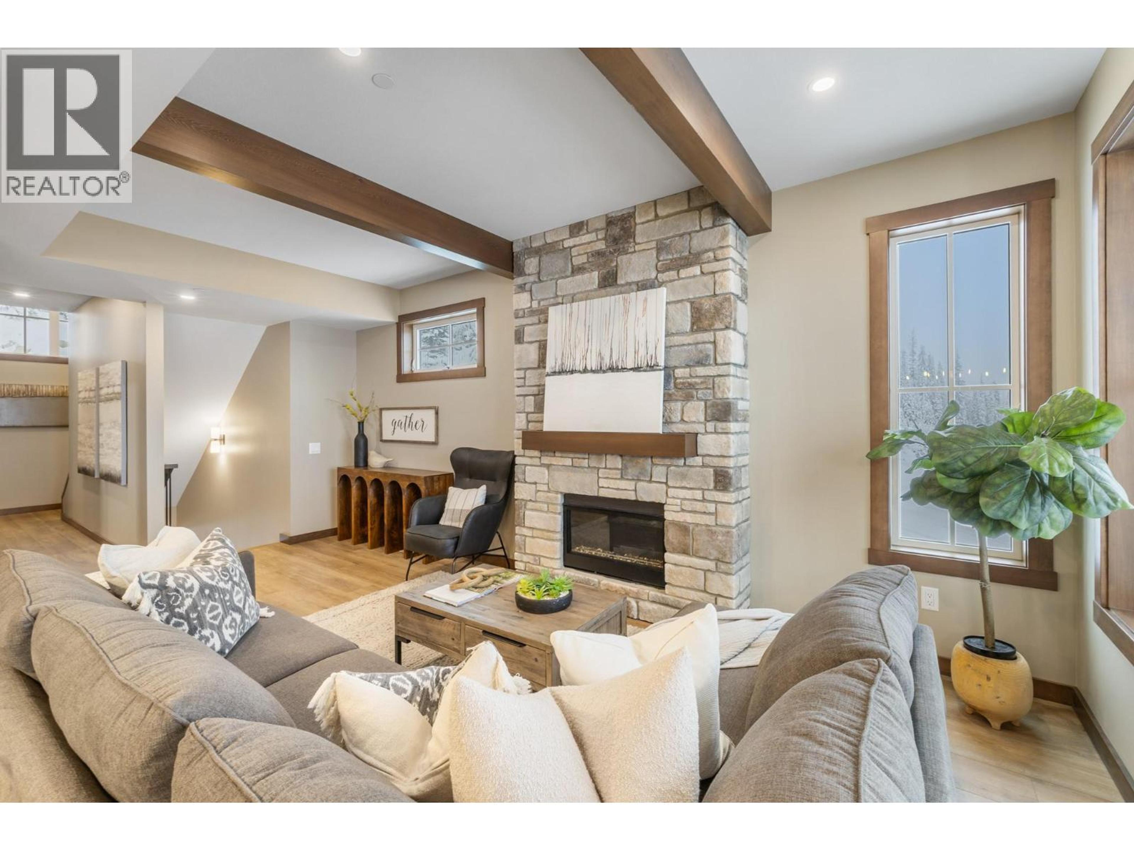 #89 255 FEATHERTOP WAY - 10