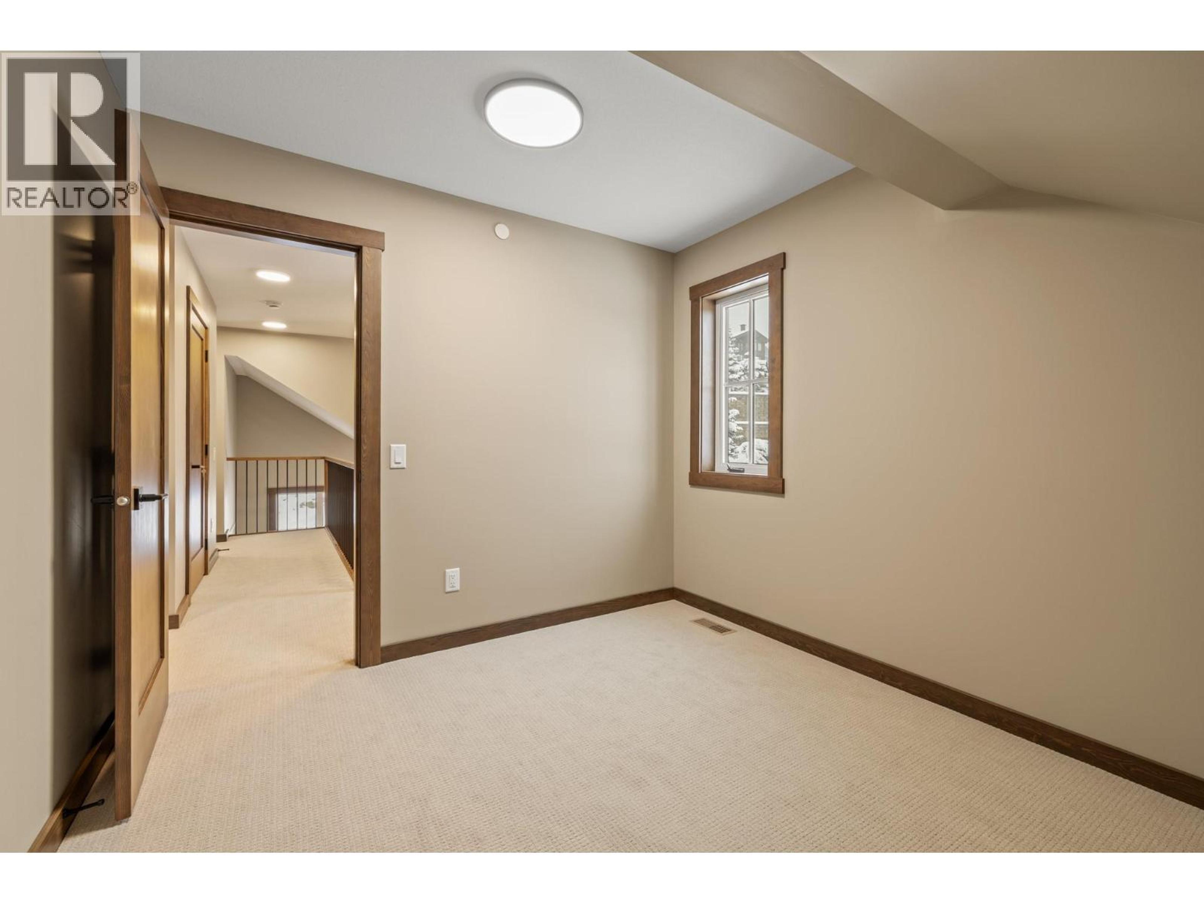 #89 255 FEATHERTOP WAY - 23