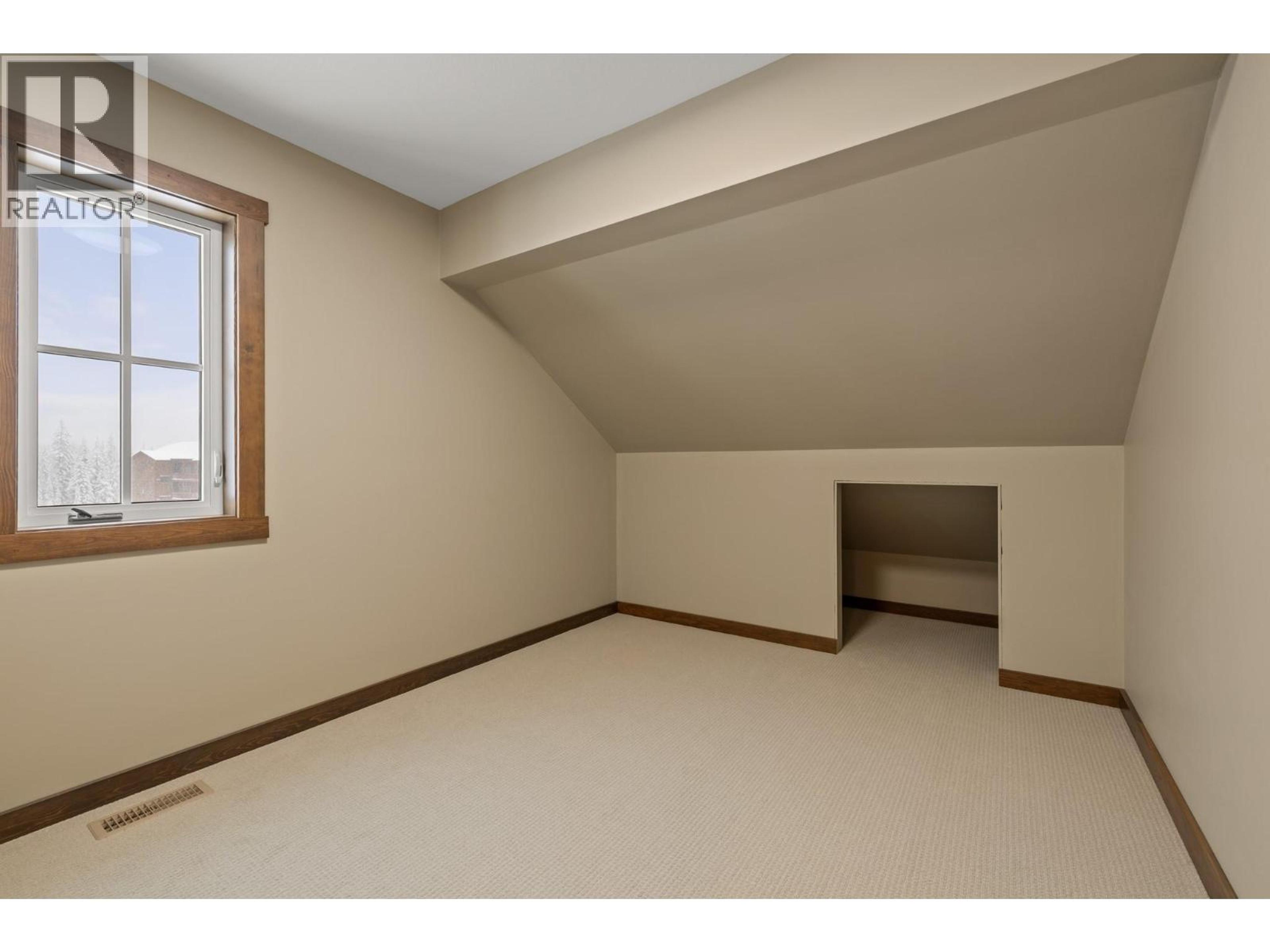 #89 255 FEATHERTOP WAY - 22