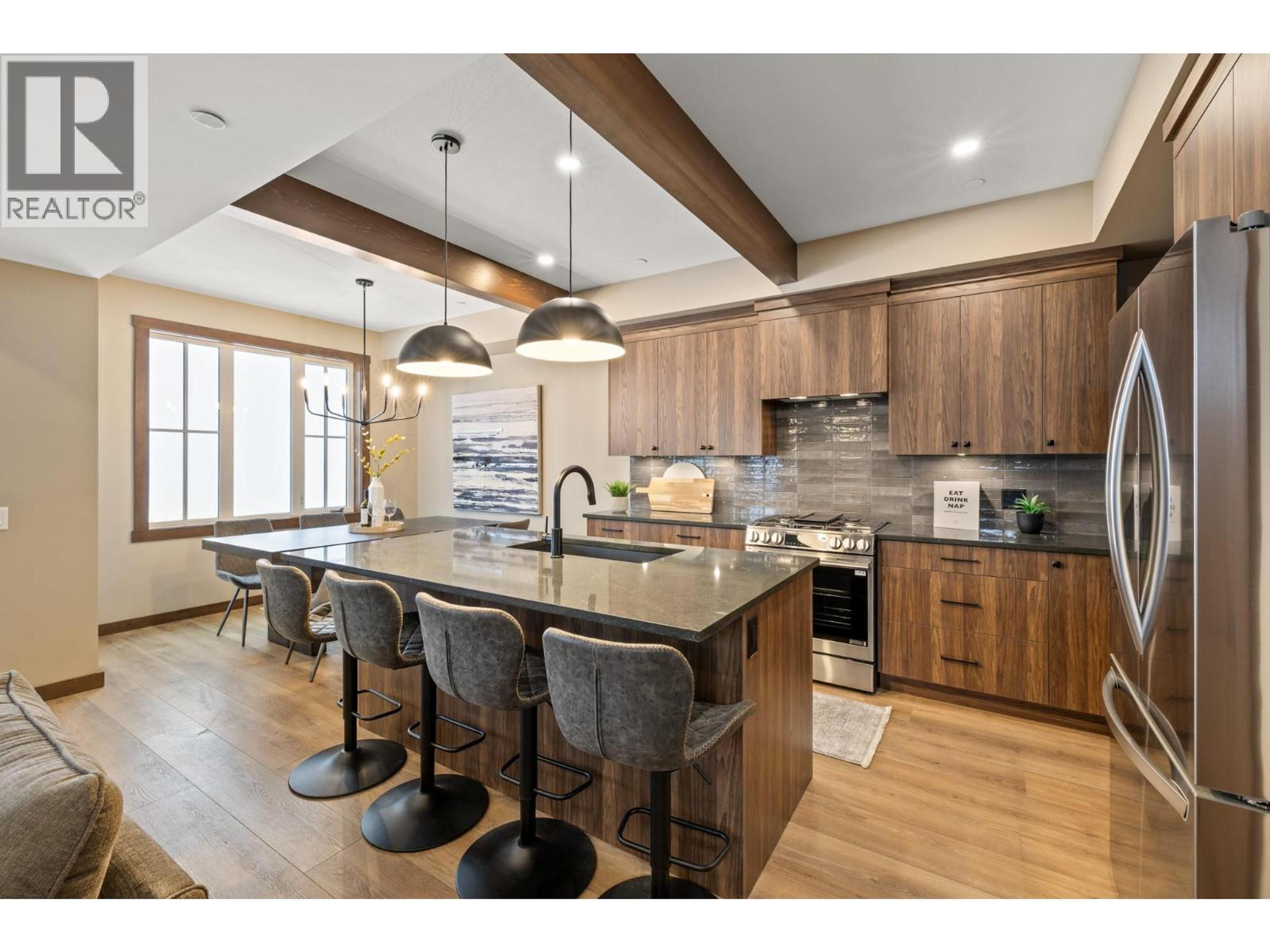 #89 255 FEATHERTOP WAY - Image 3