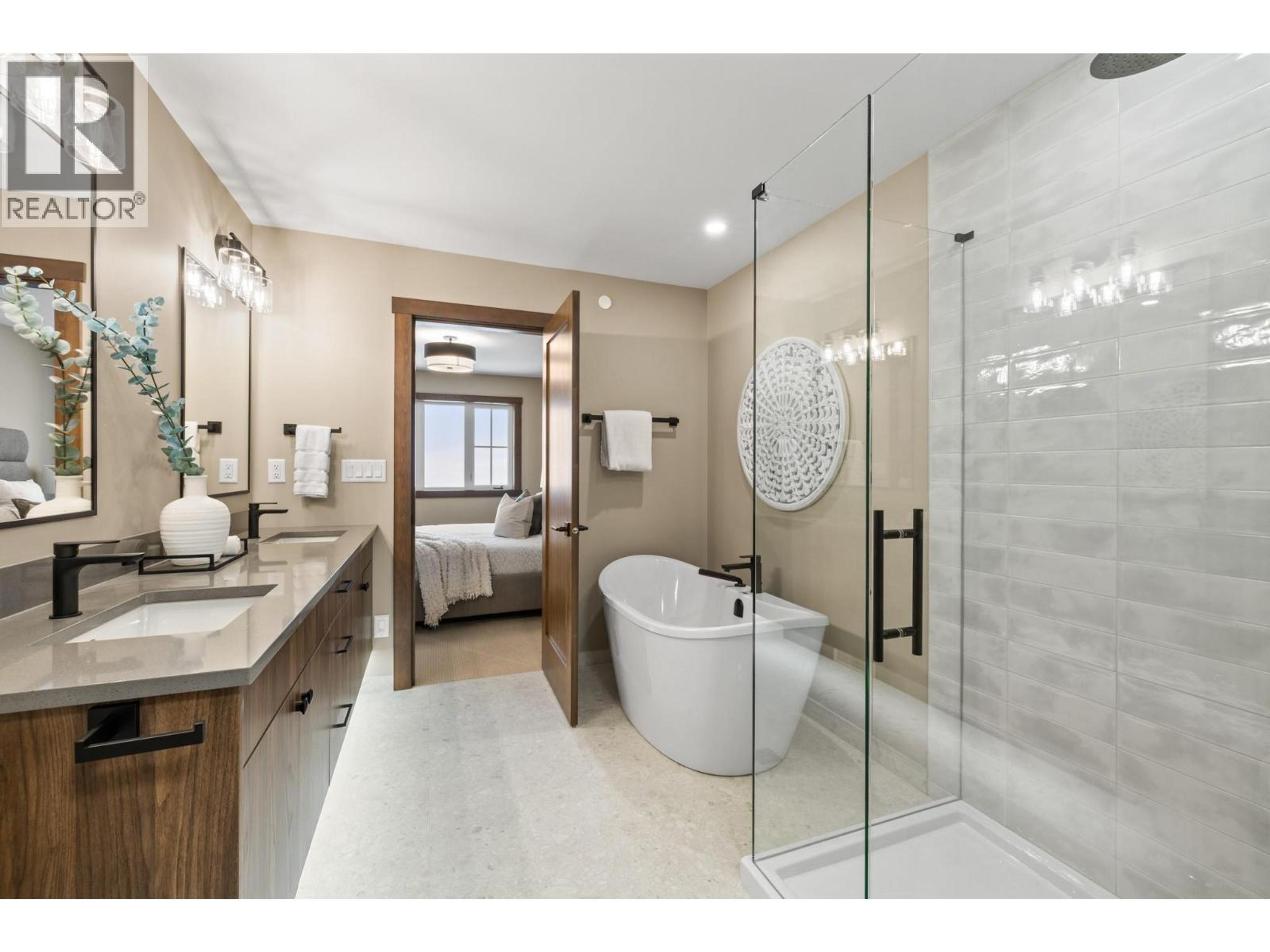 #89 255 FEATHERTOP WAY - 35