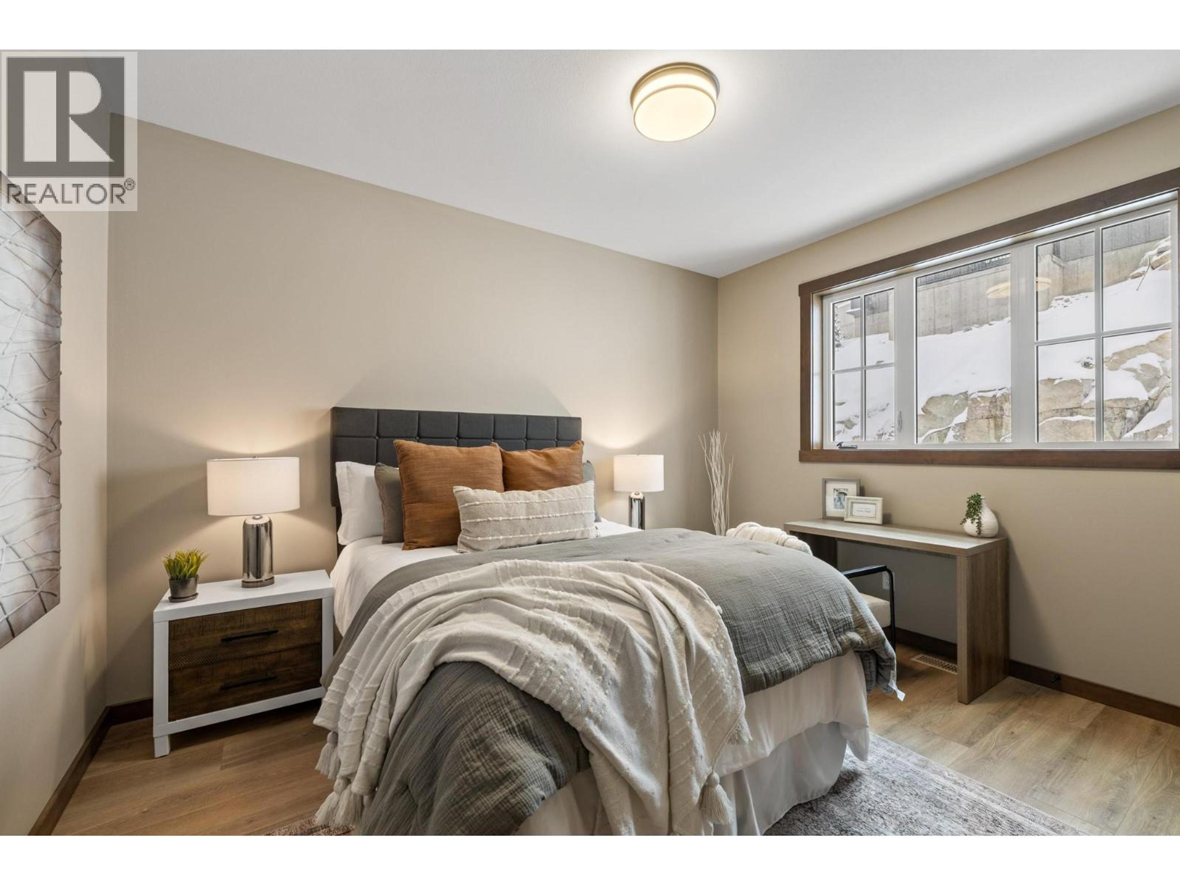 #89 255 FEATHERTOP WAY - 20