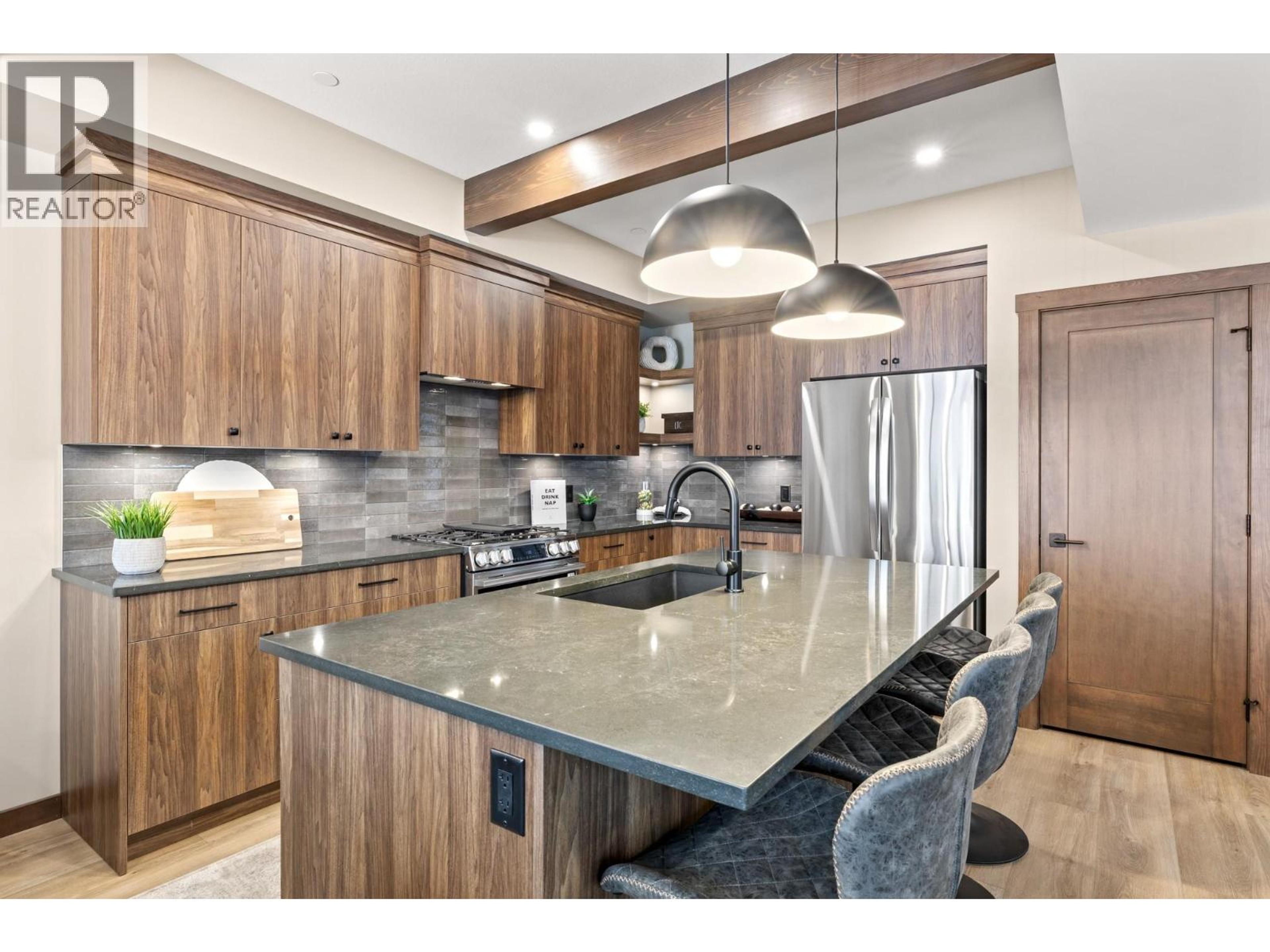 #89 255 FEATHERTOP WAY - 7