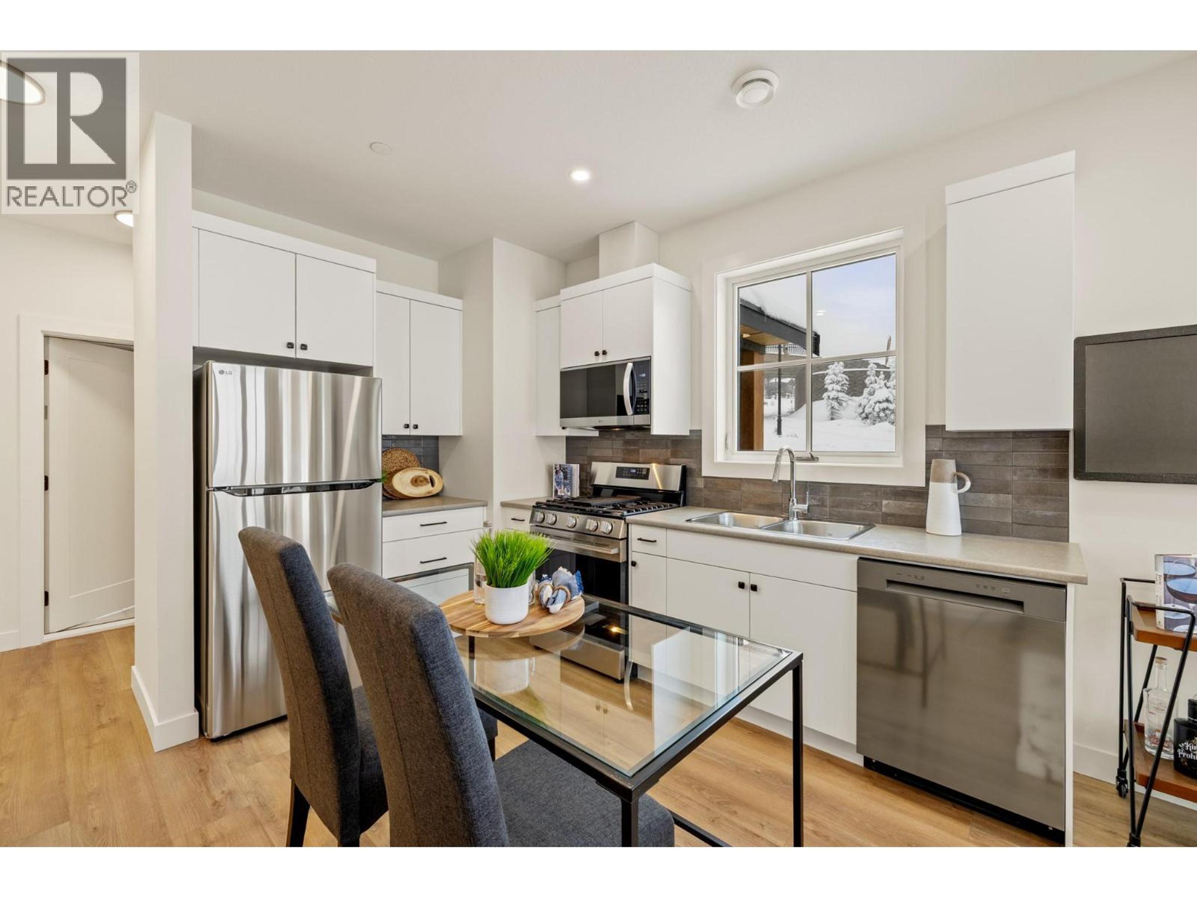 #89 255 FEATHERTOP WAY - 42