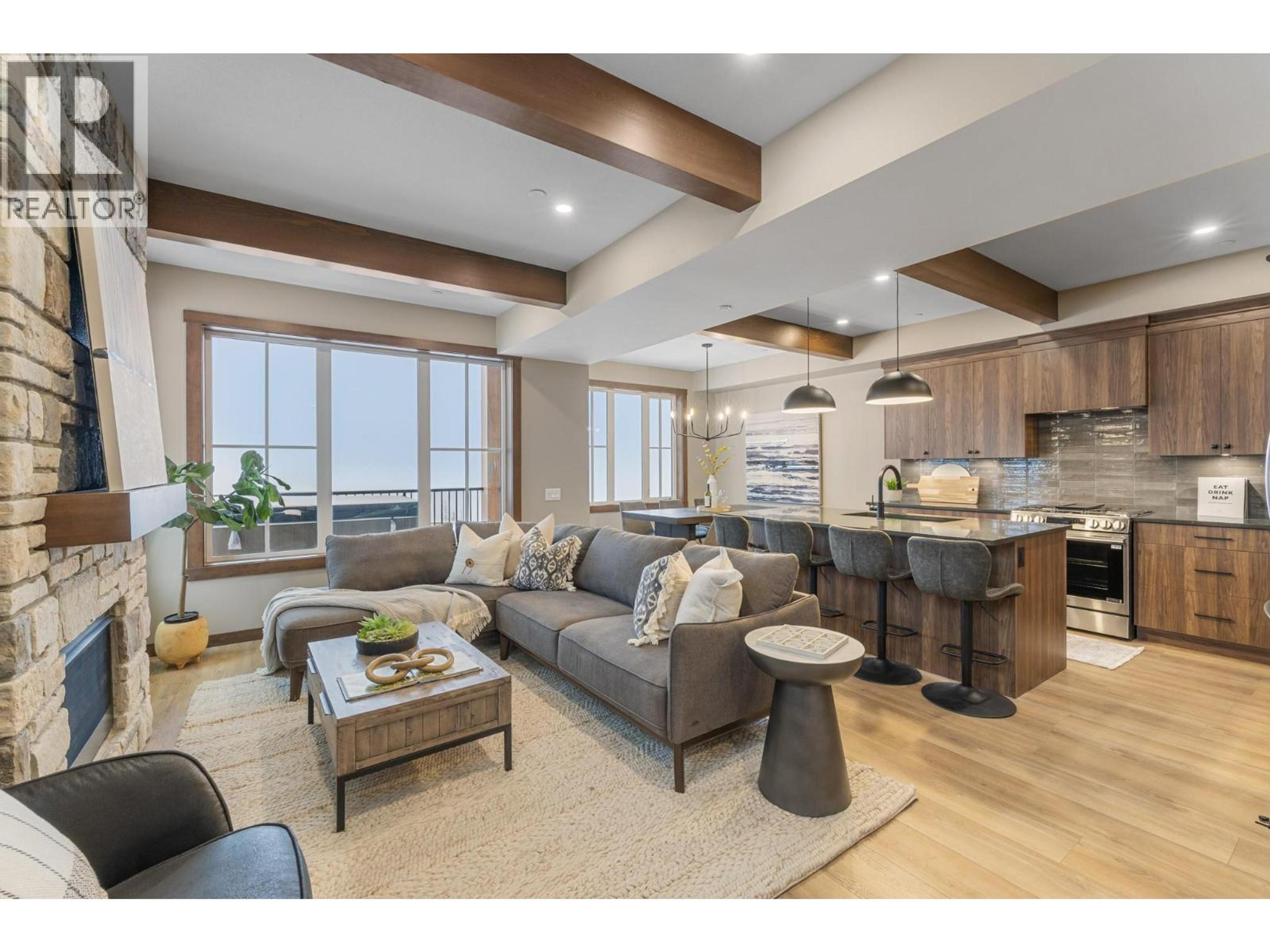 #89 255 FEATHERTOP WAY - Image 2