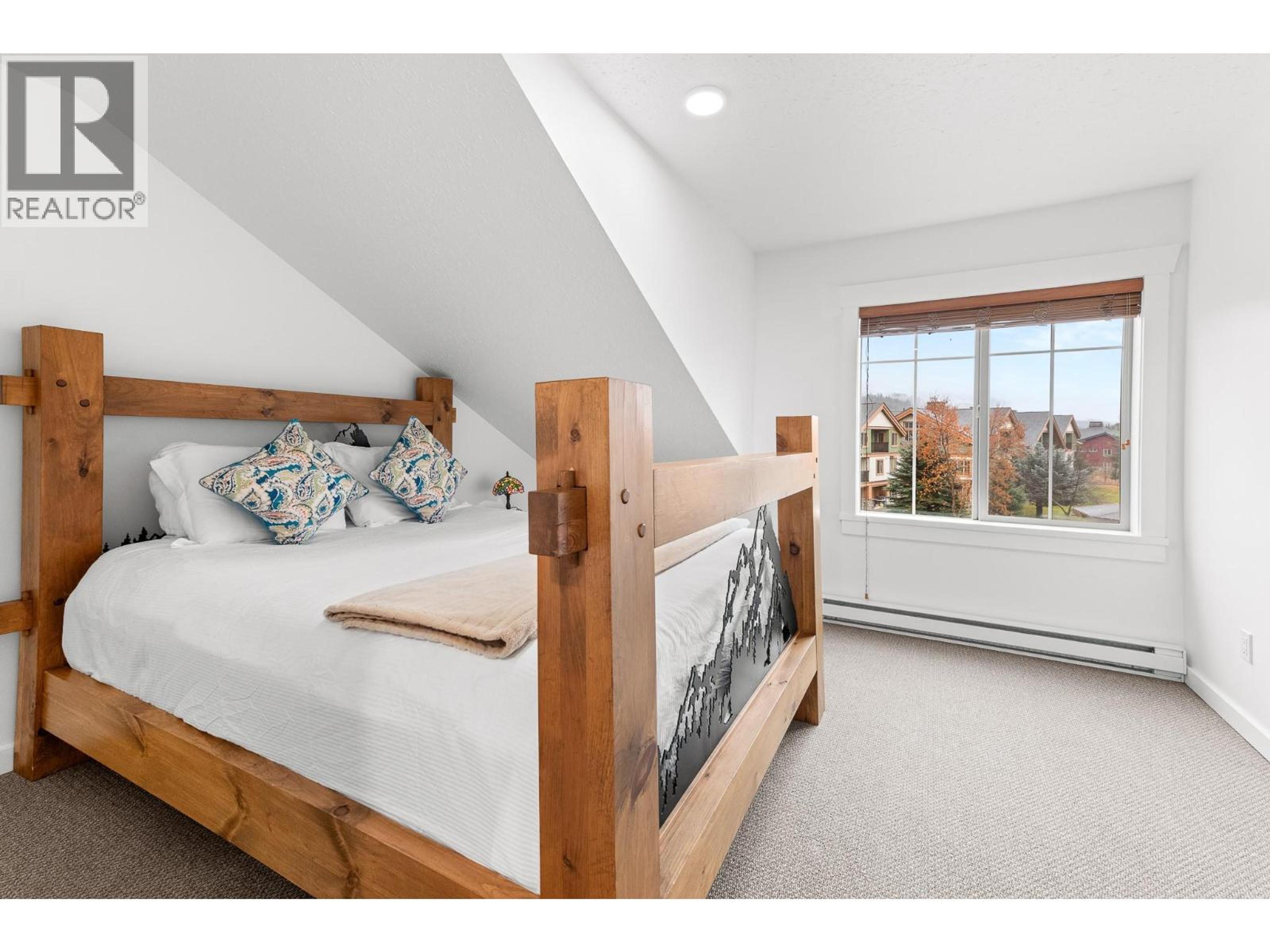 #202A 32 RIVERMOUNT PLACE - 10