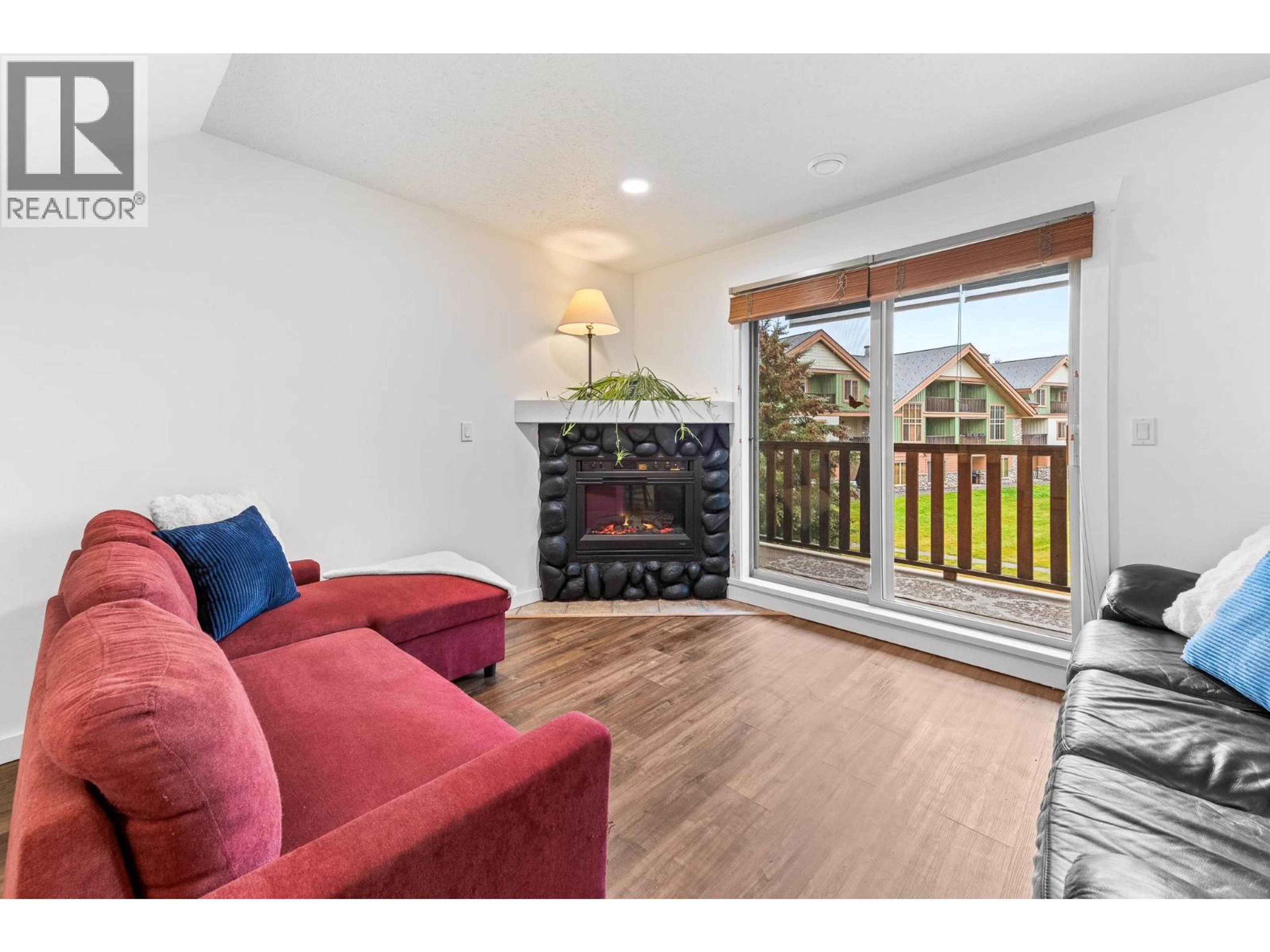 #202A 32 RIVERMOUNT PLACE - Image 3