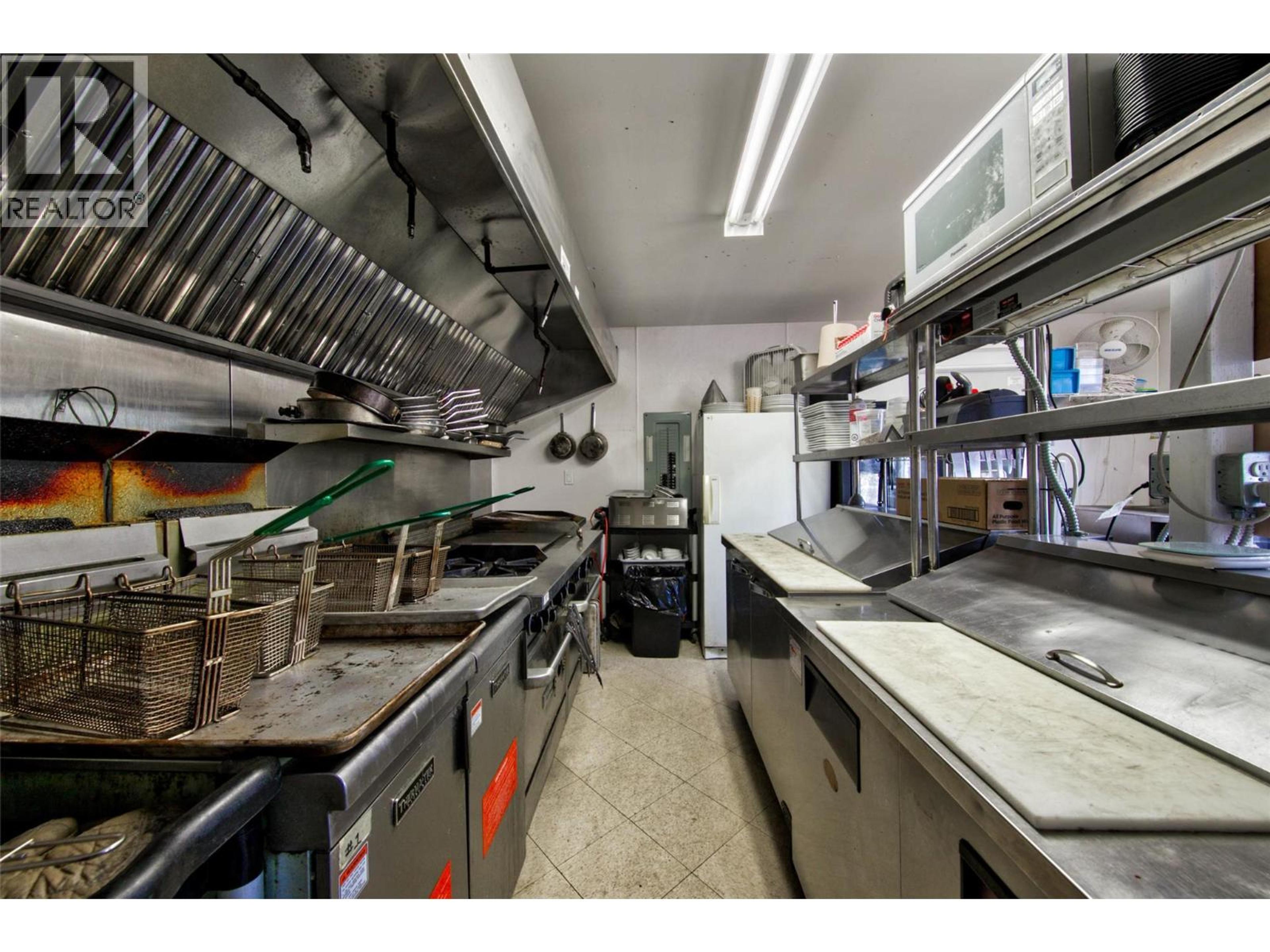 2886 MARINE DRIVE - 14