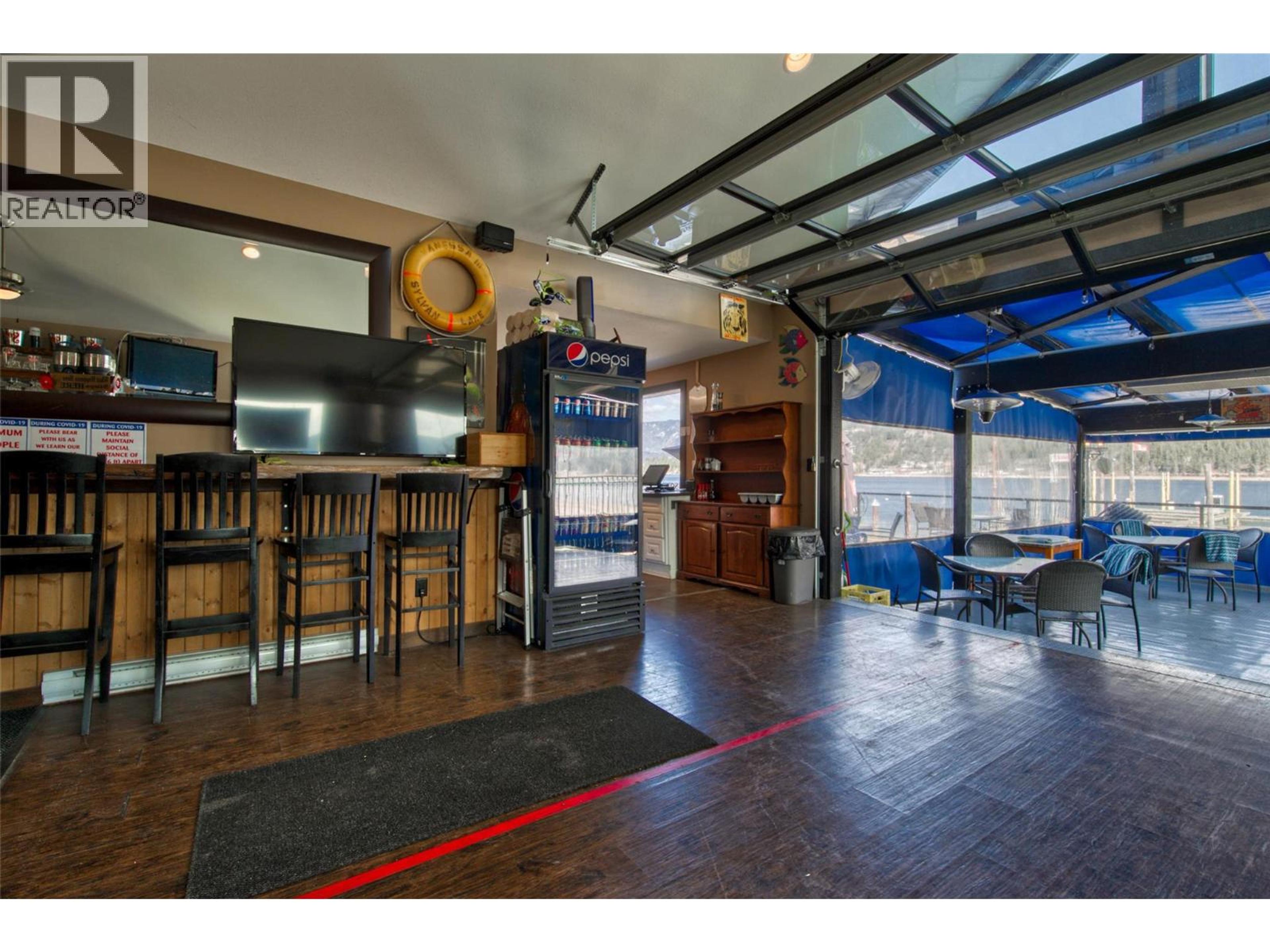 2886 MARINE DRIVE - 12