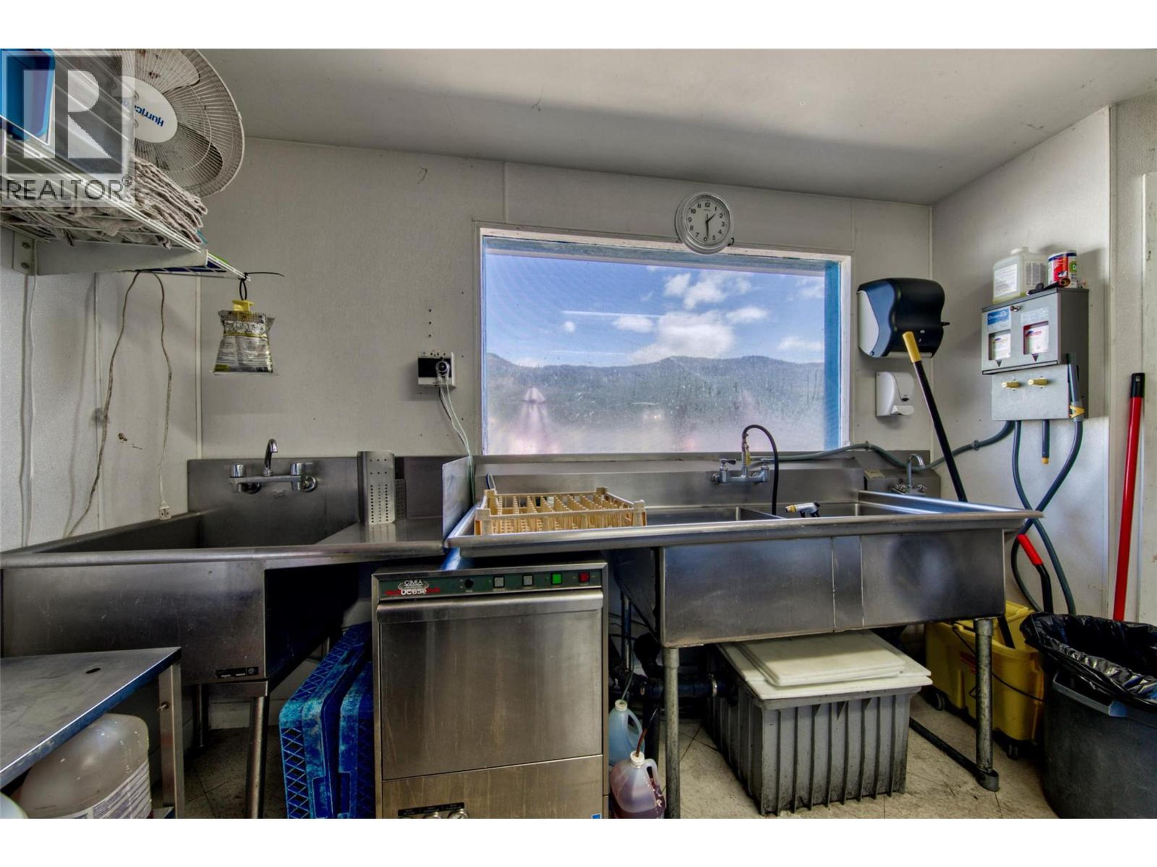 2886 MARINE DRIVE - 15