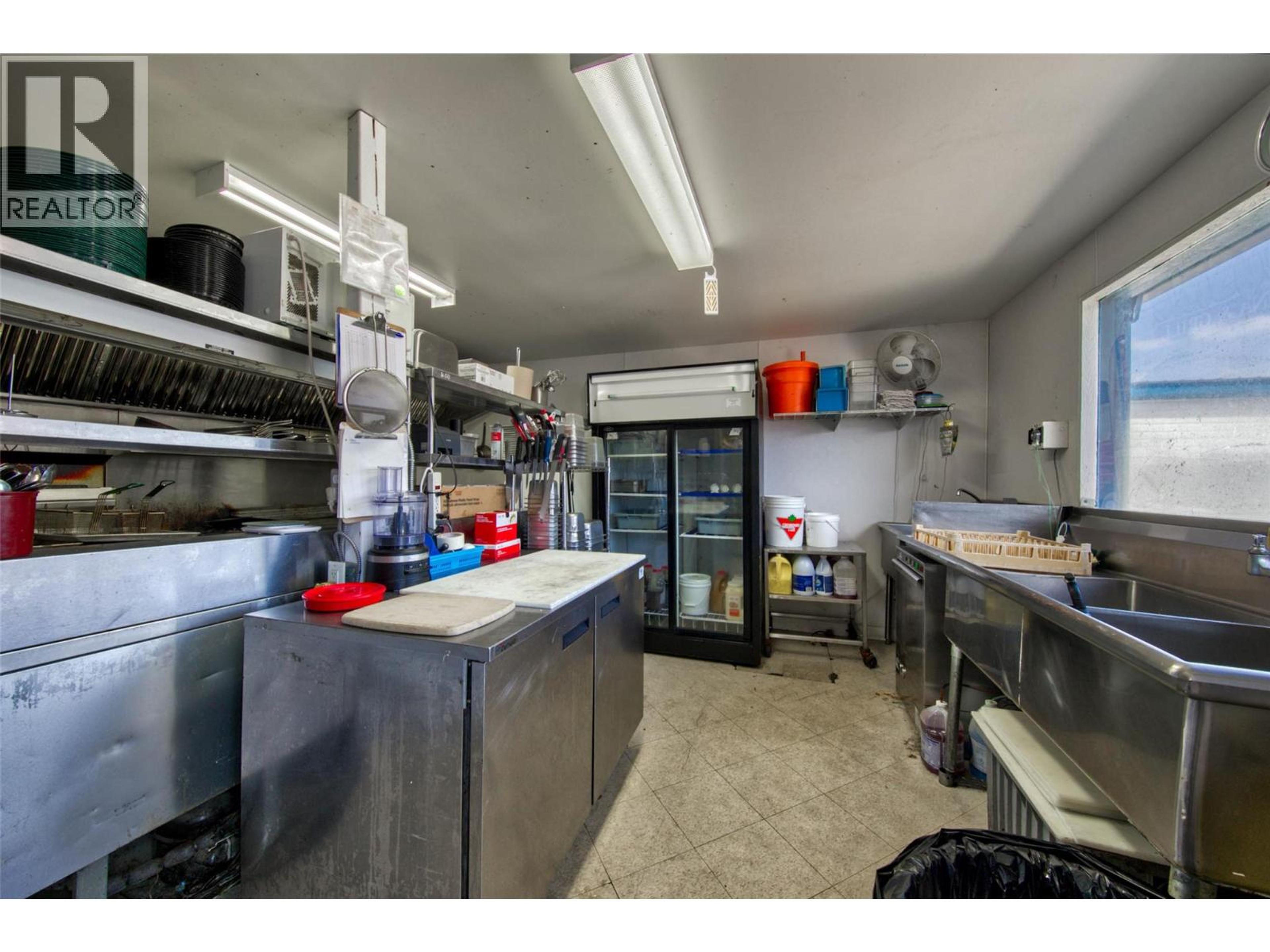 2886 MARINE DRIVE - 16