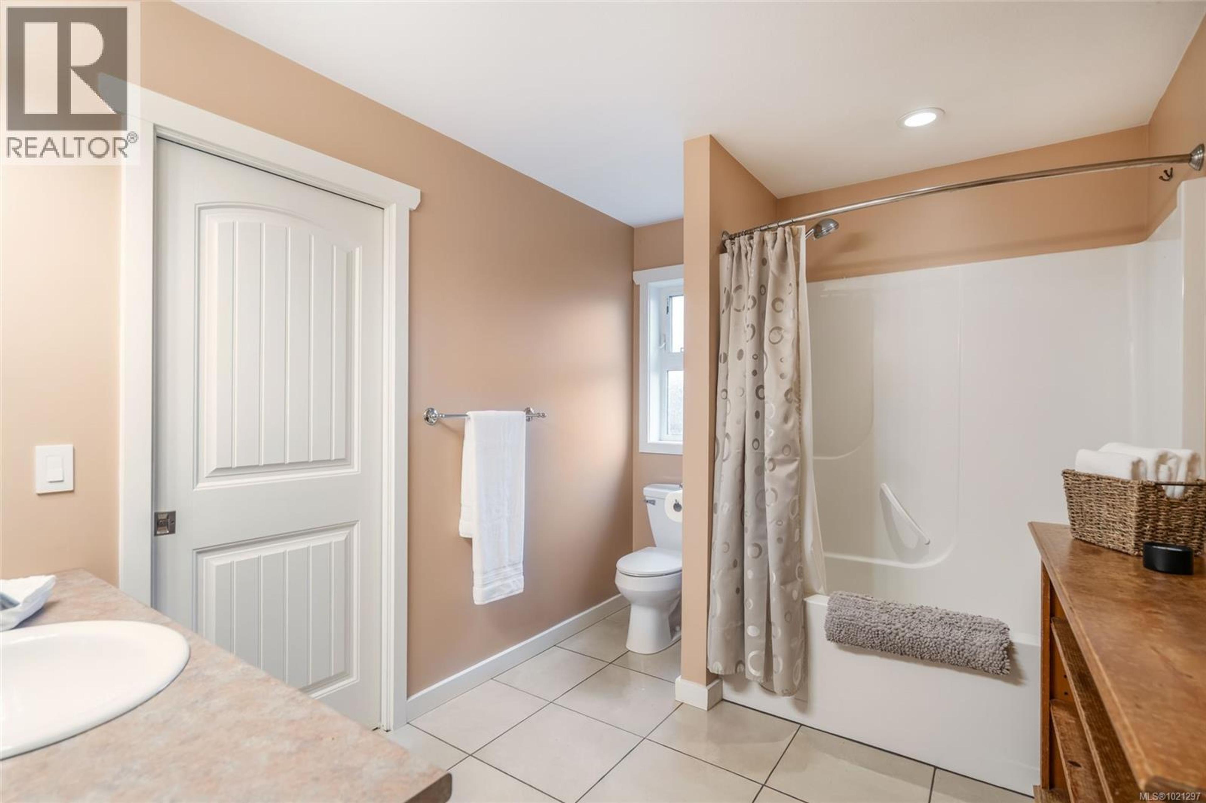 367 MCKILLOP DR - 15