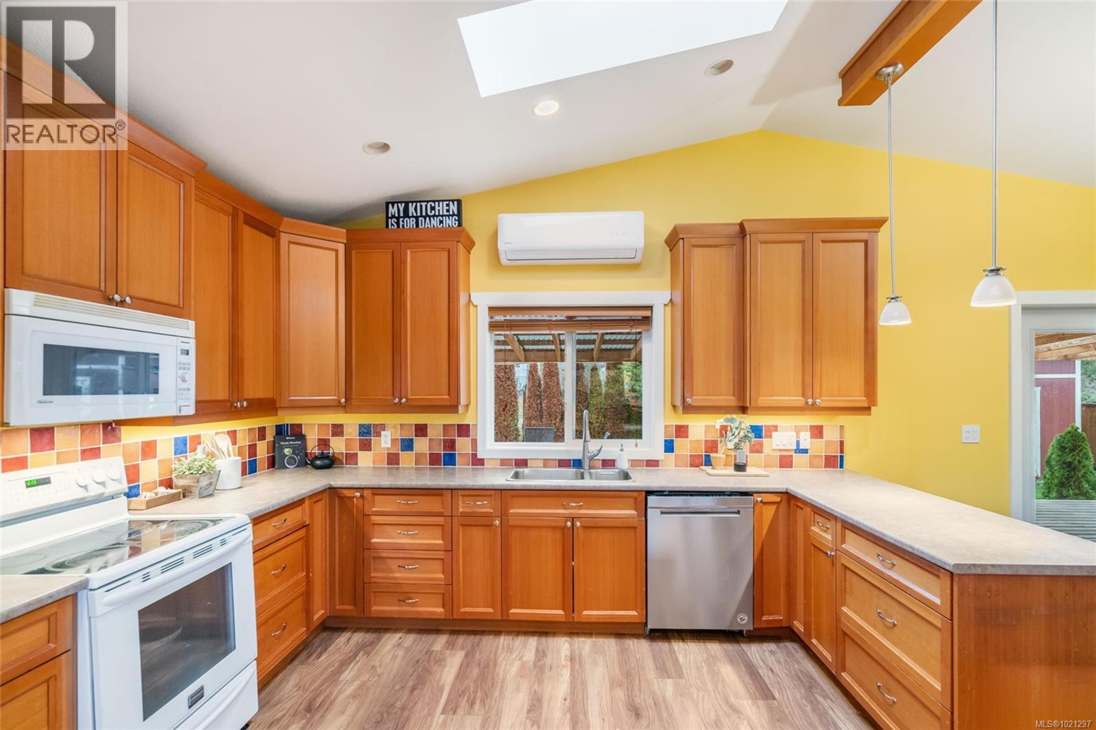 367 MCKILLOP DR - Image 3