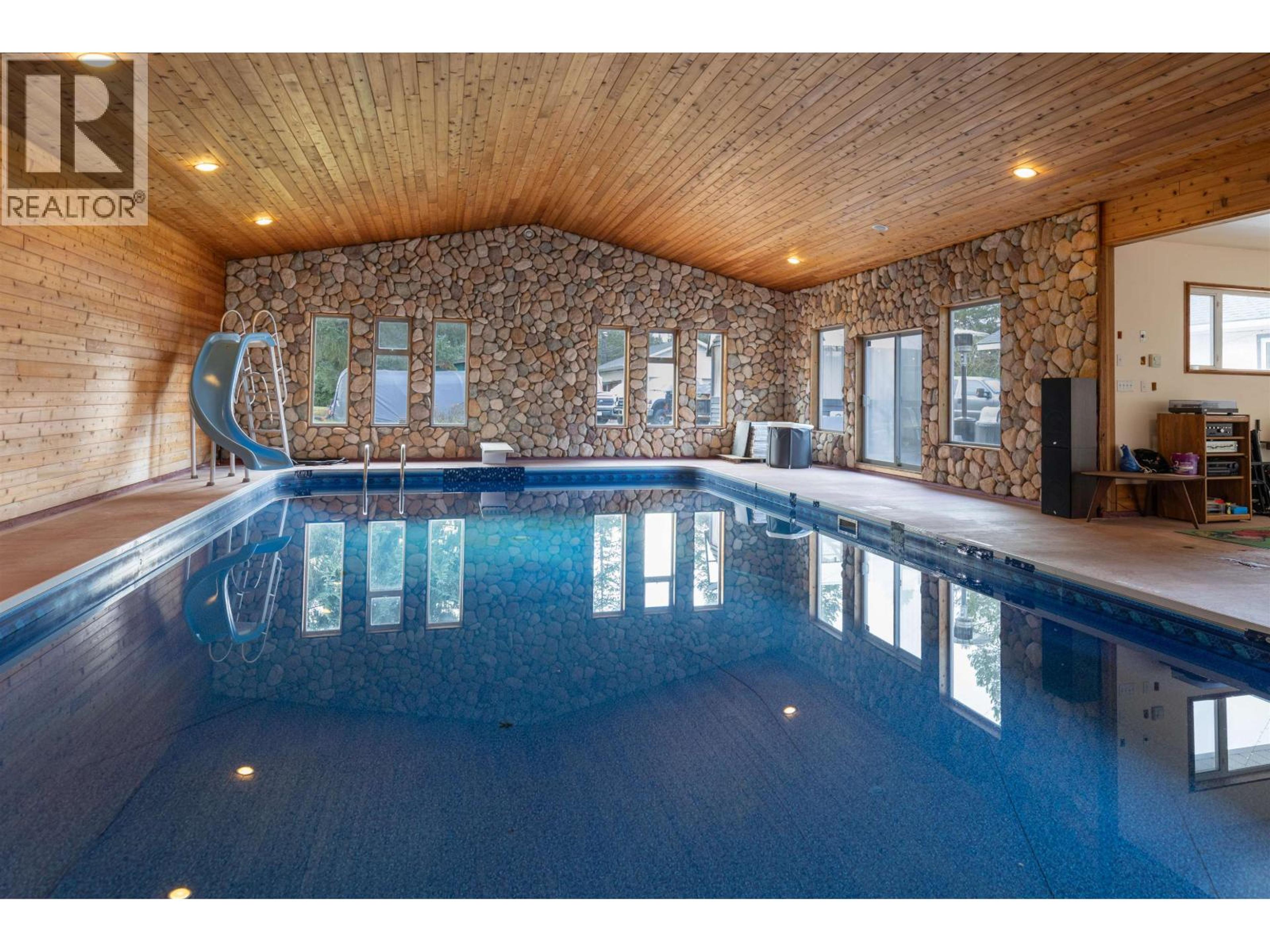 5134 SOUCIE AVENUE - 20