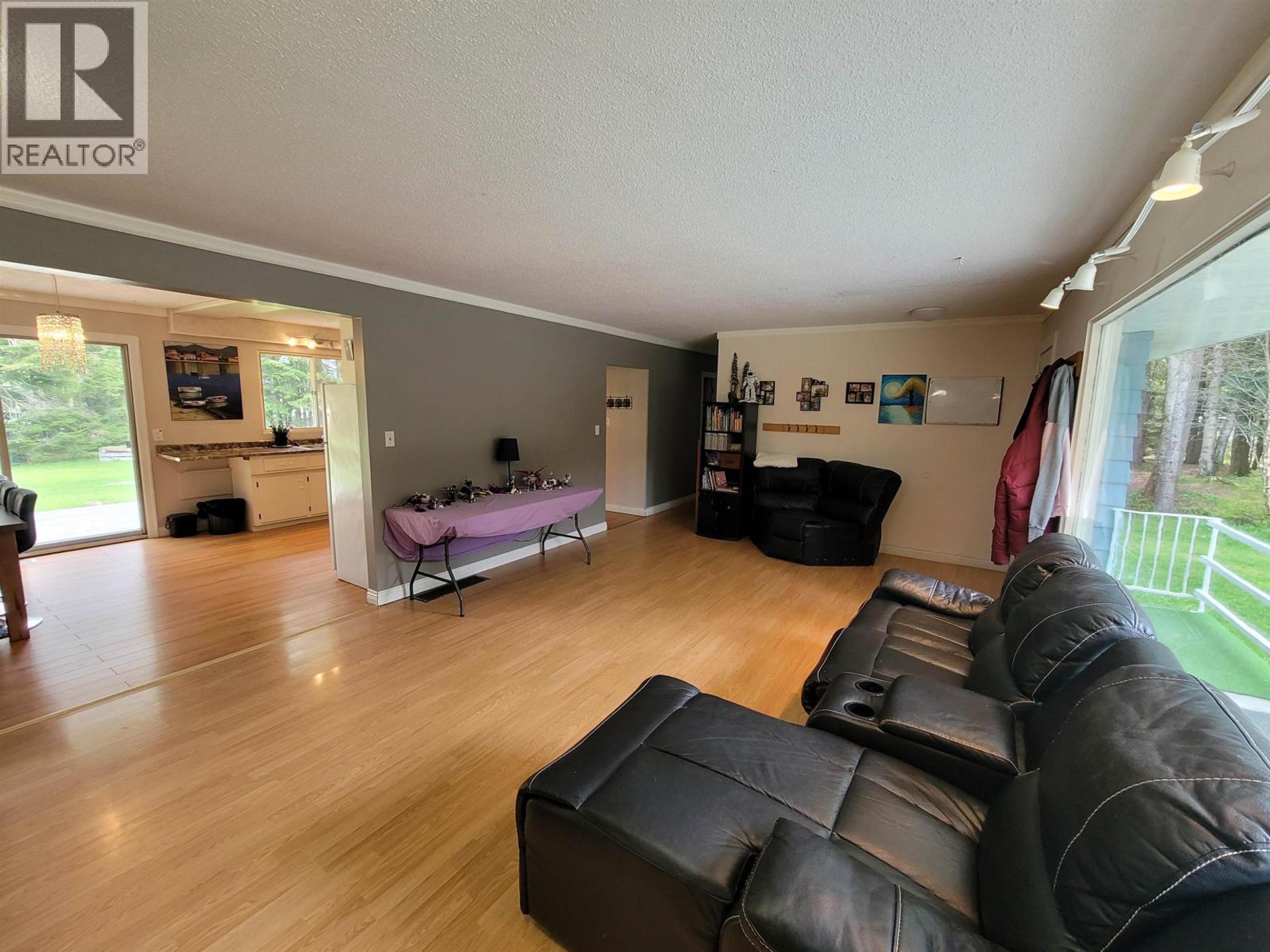 2158 GRANDVIEW DRIVE - 12