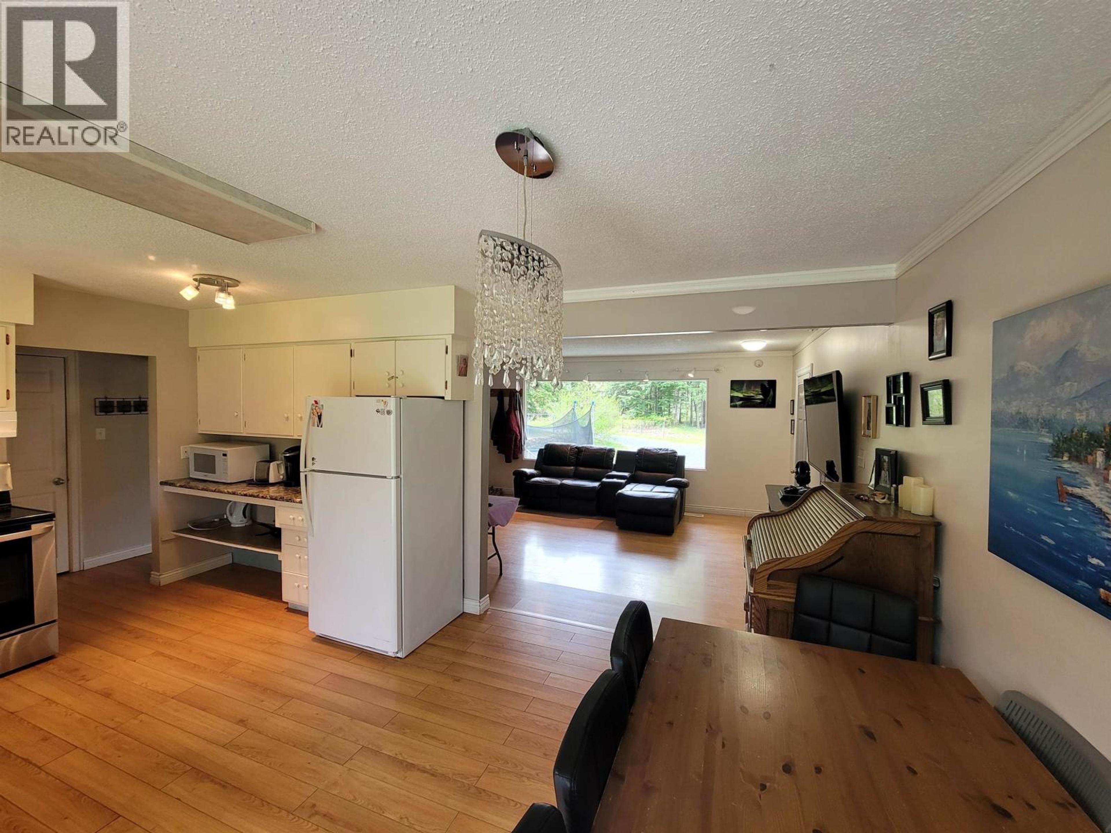 2158 GRANDVIEW DRIVE - 9