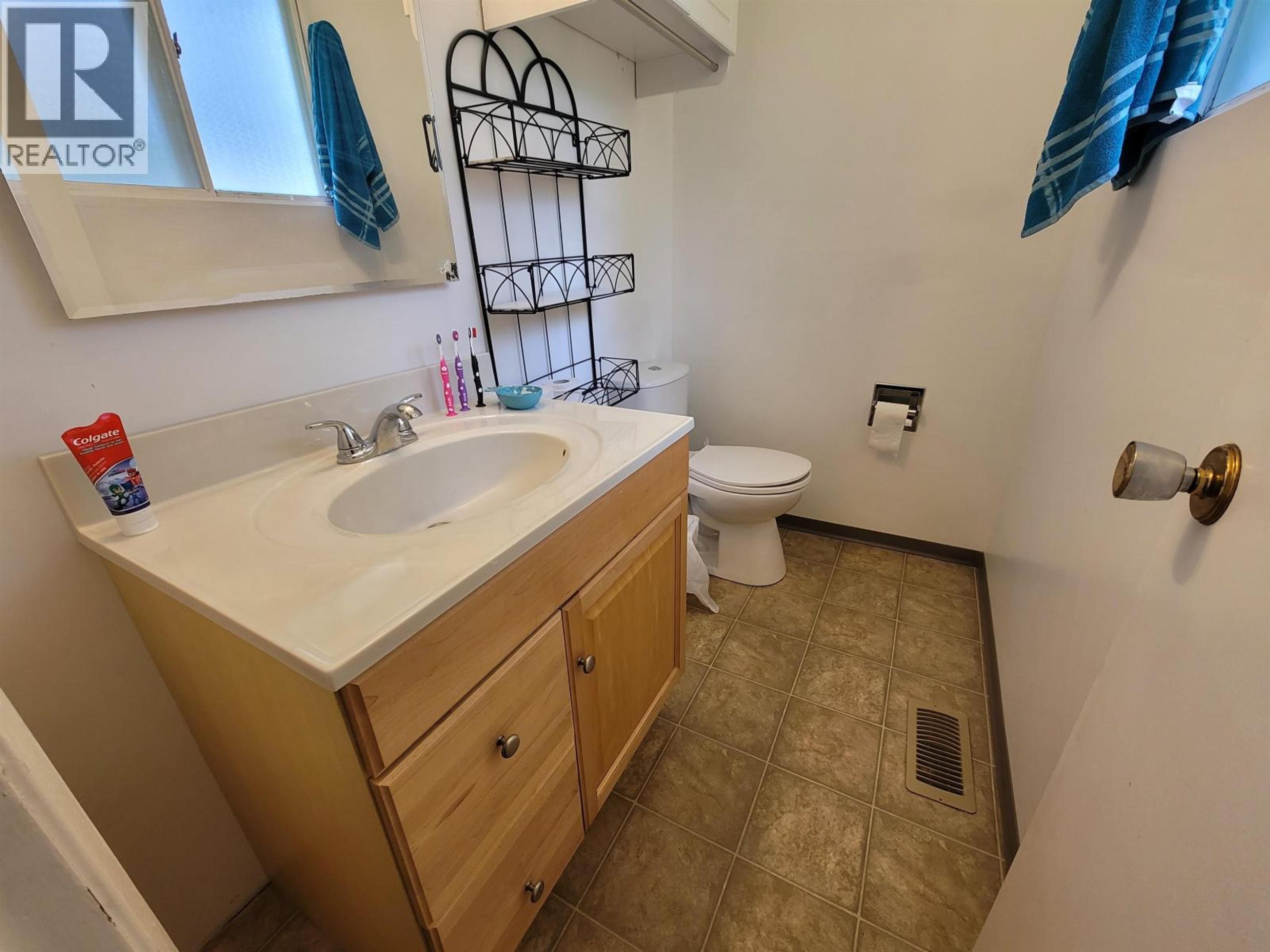 2158 GRANDVIEW DRIVE - 17