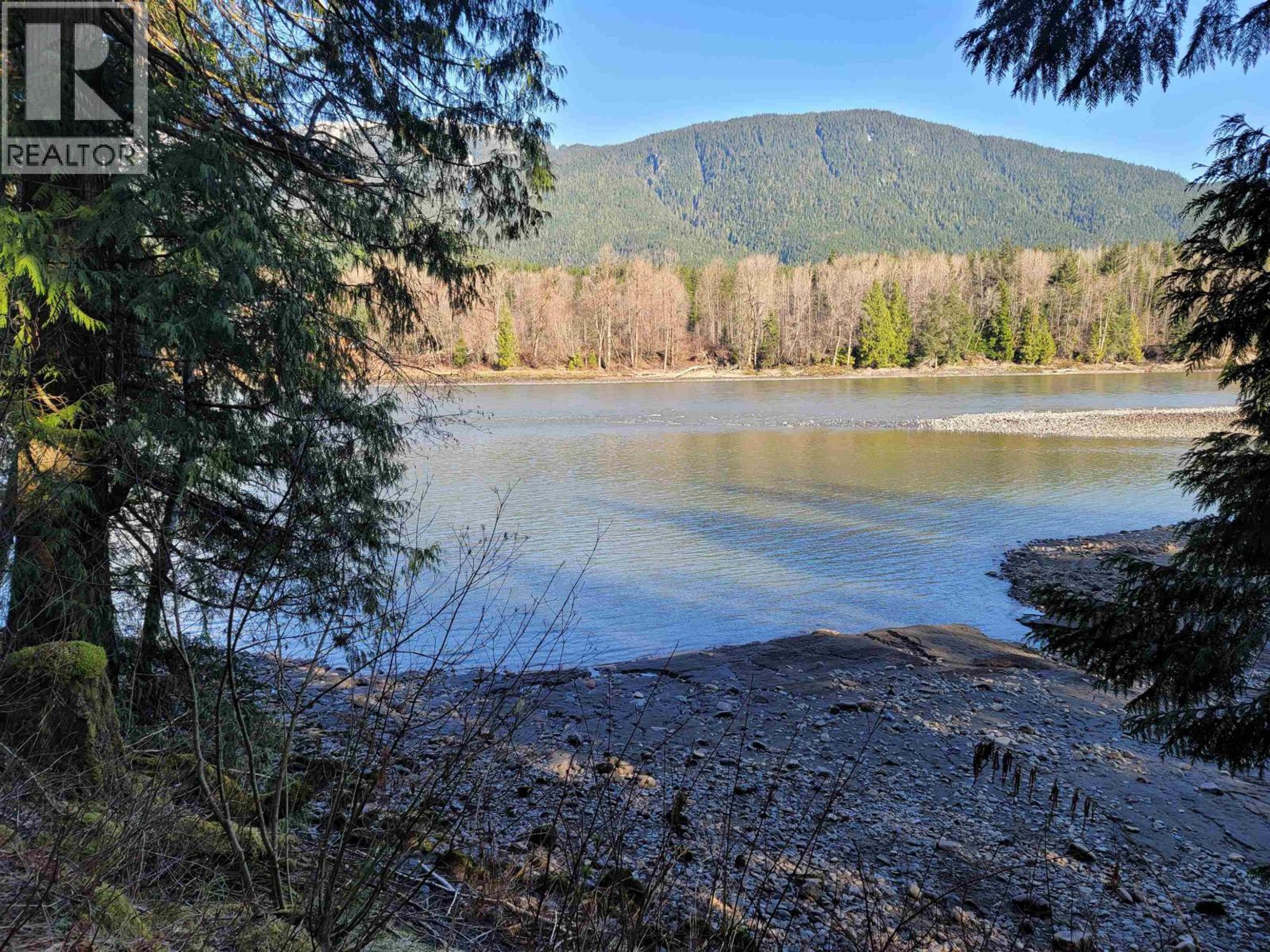 2158 GRANDVIEW DRIVE - Image 2