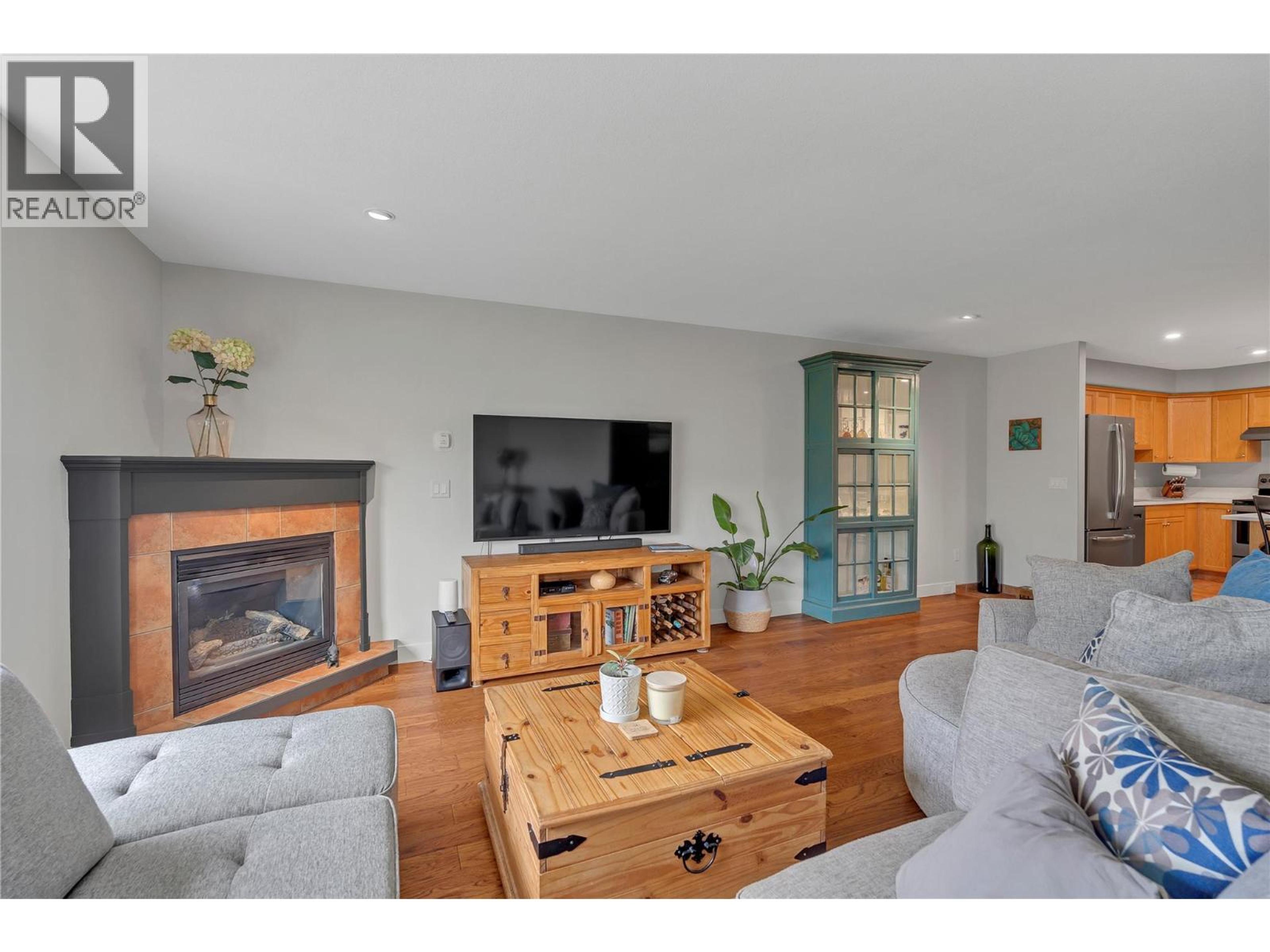 #309 9307 62 AVENUE - 11