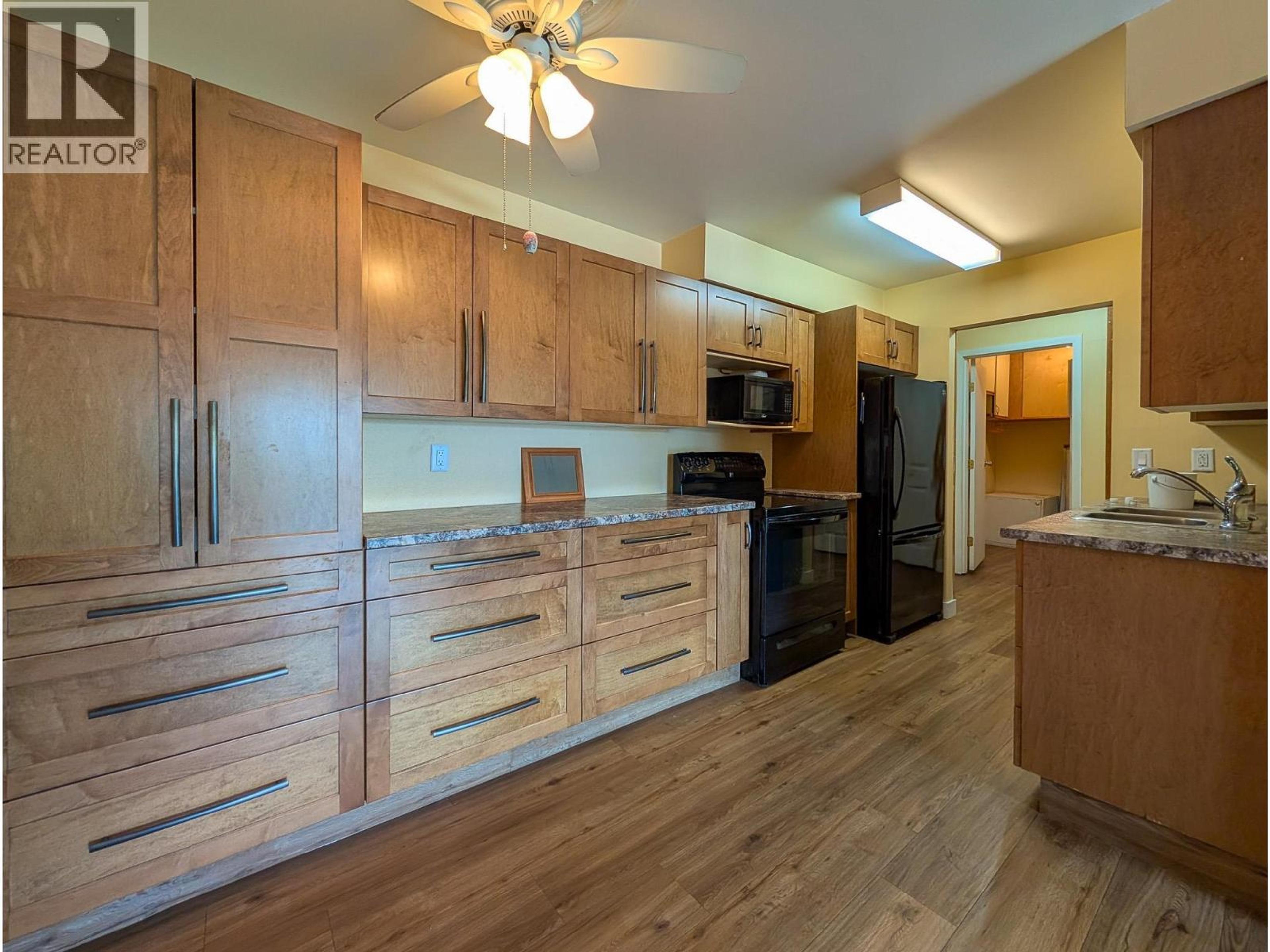 1654 10TH AVENUE - 11