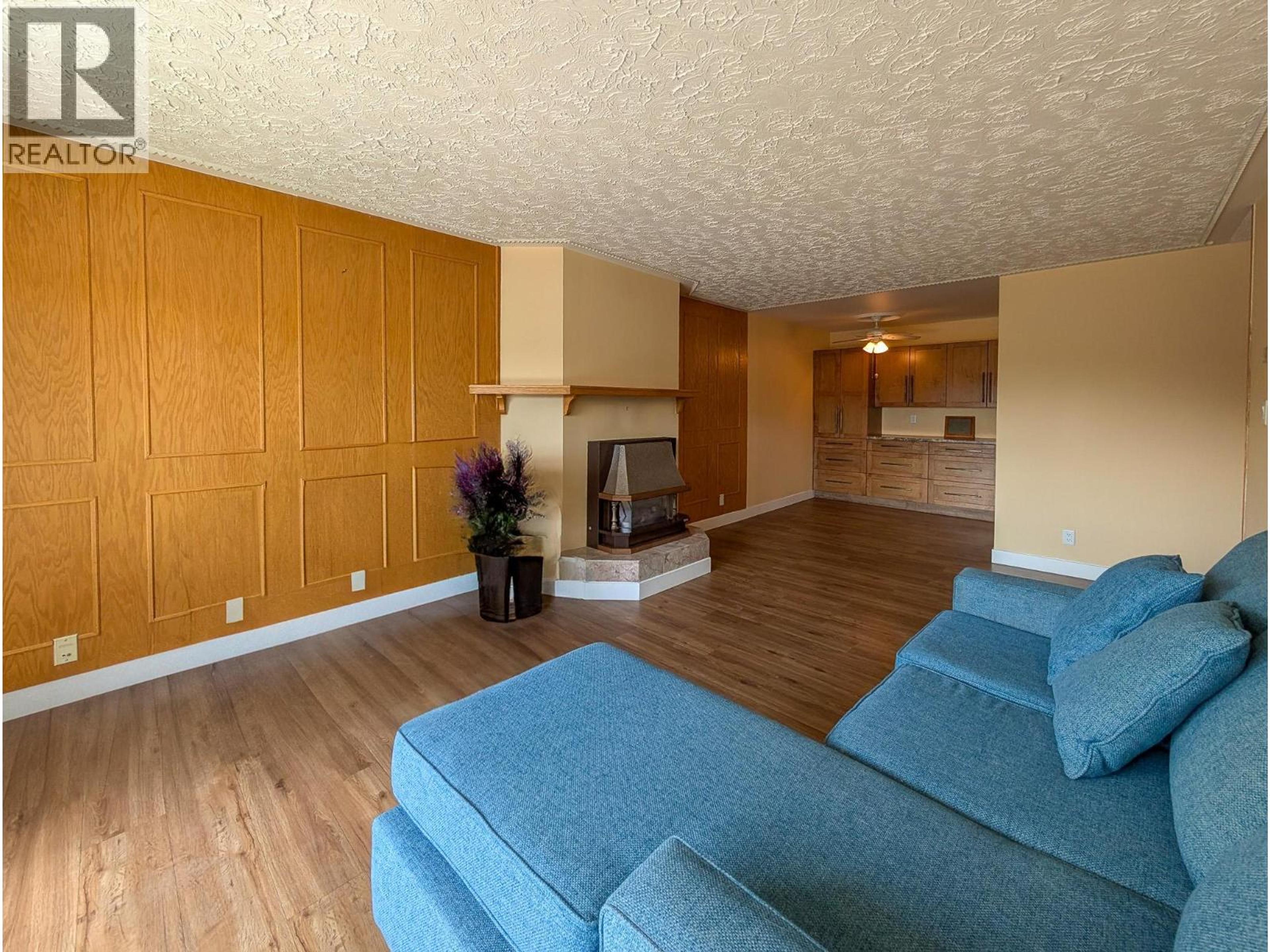 1654 10TH AVENUE - 16