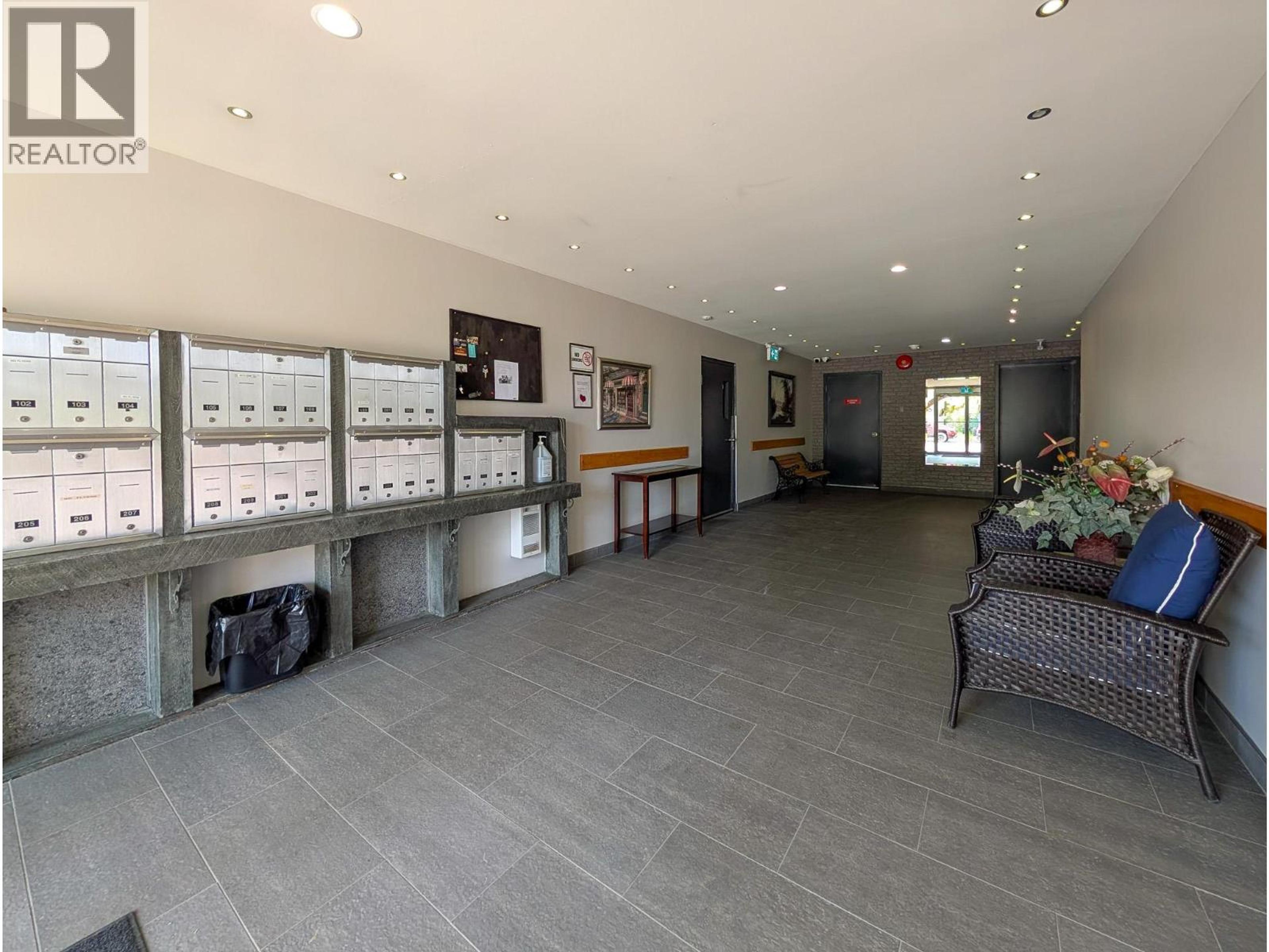 1654 10TH AVENUE - 7